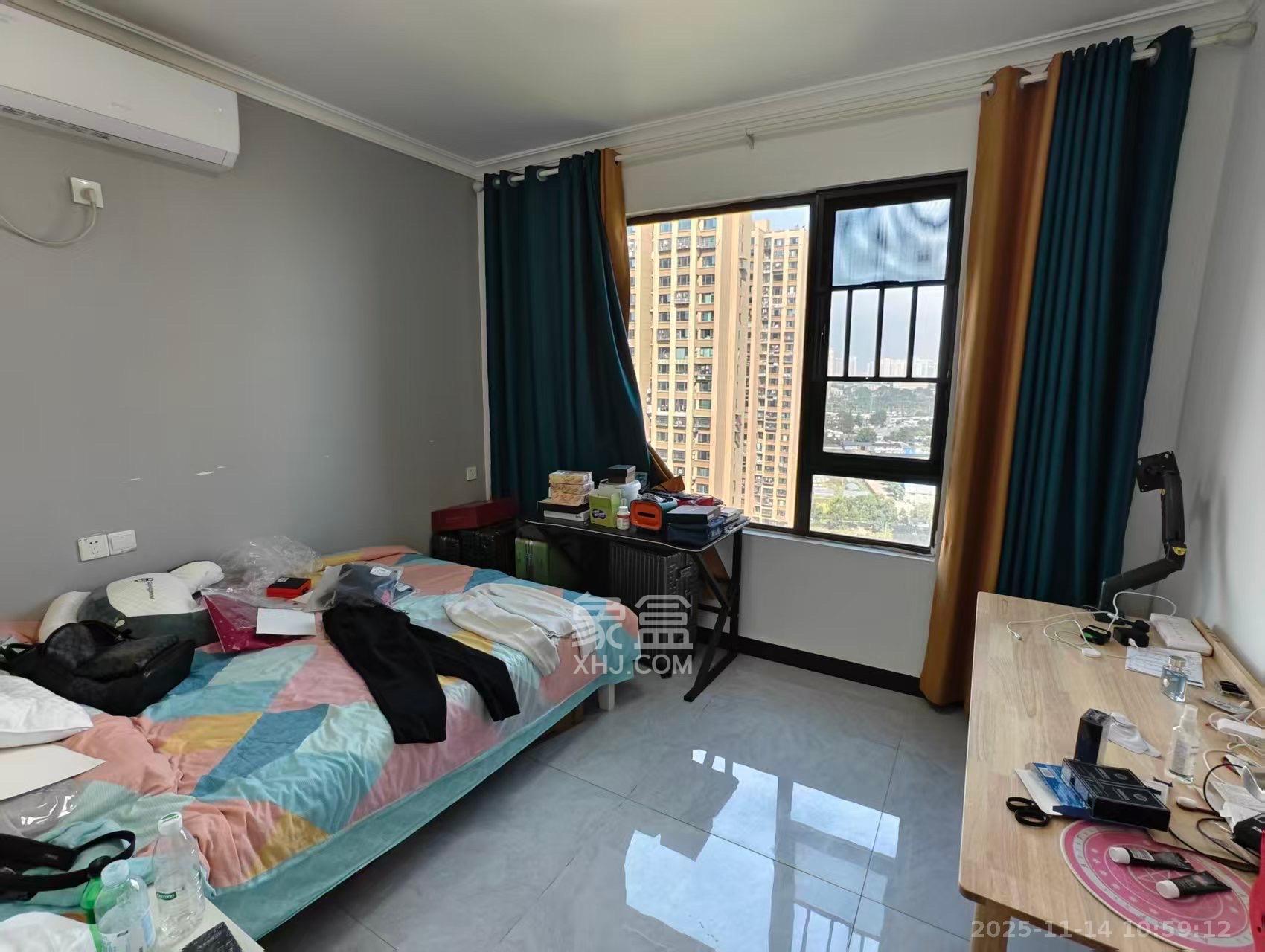 东合新苑  3室1厅1卫    2400.0元/月室内图