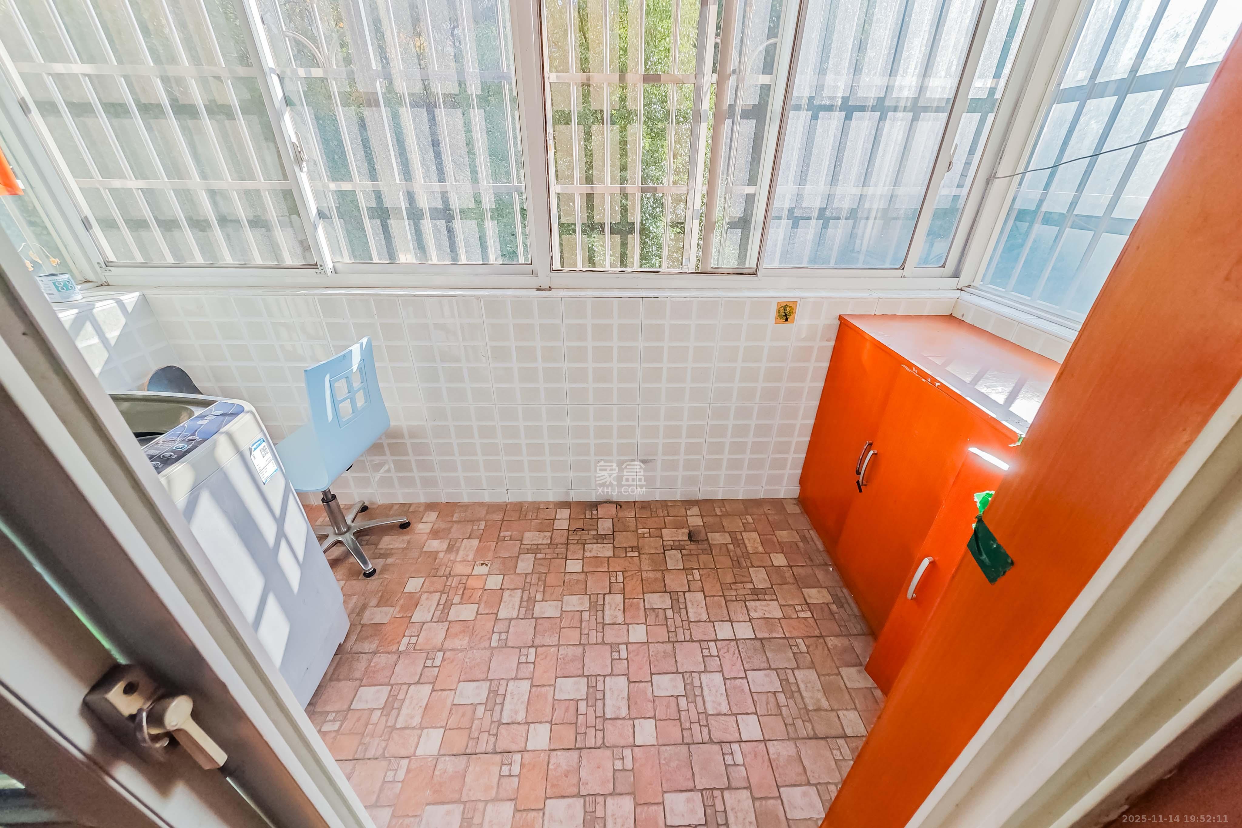 龙吉湾小区(龙瑞尚苑) 2室2厅1卫 43.0万 龙吉湾小区(龙瑞尚苑) 2室2厅1卫 43.0万其他