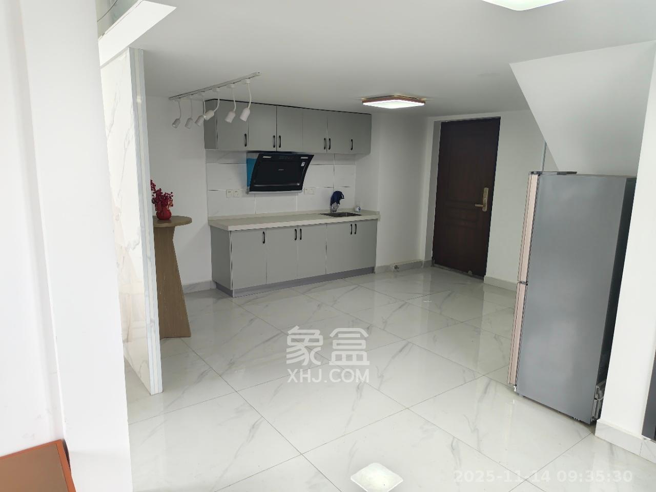 梅溪湖金茂湾 2室1厅2卫 3200.0元/月 梅溪湖金茂湾 2室1厅2卫 3200.0元/月室内图