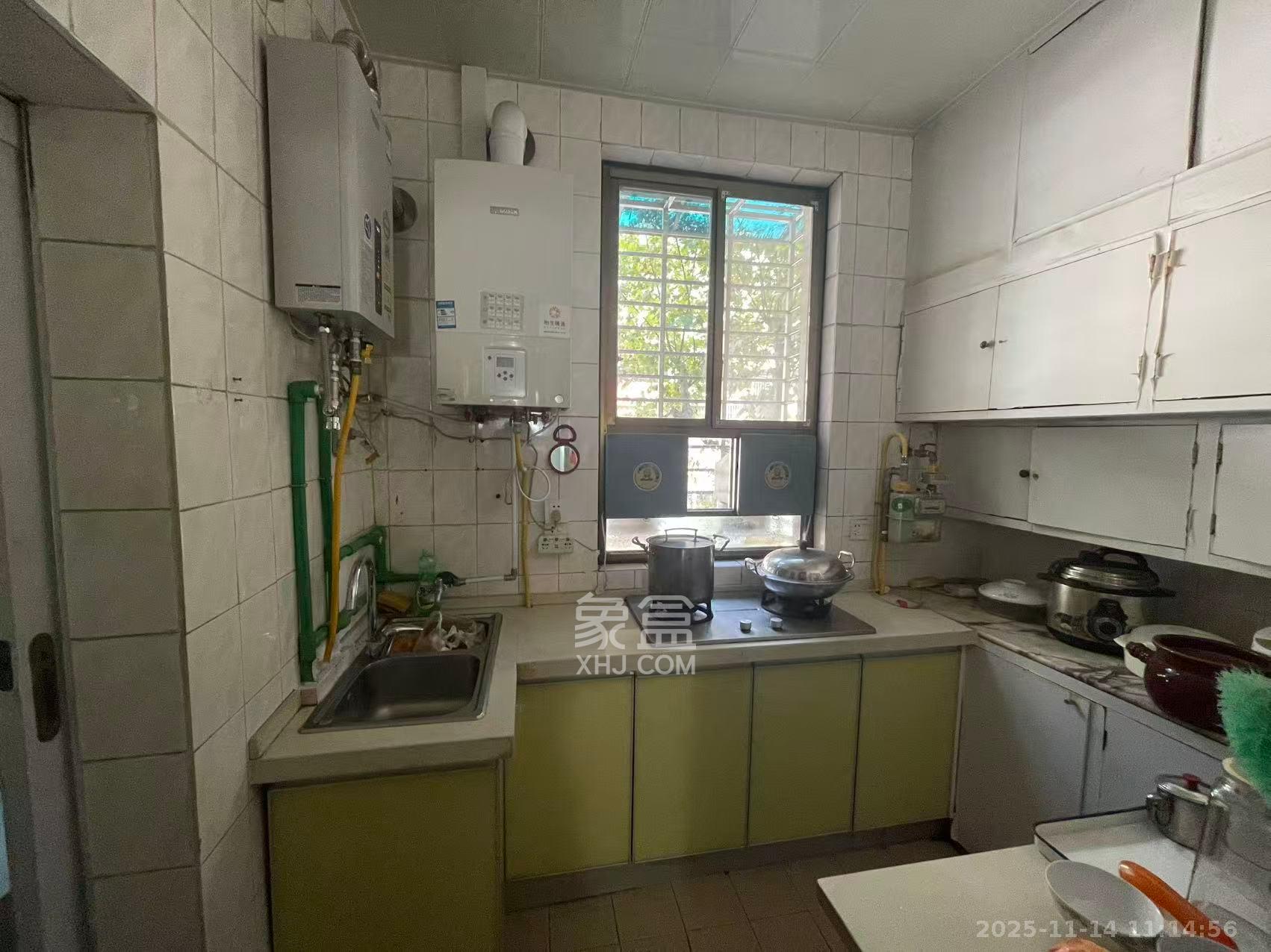 汽贸大厦 3室1厅1卫 3000.0元/月 汽贸大厦 3室1厅1卫 3000.0元/月室内图