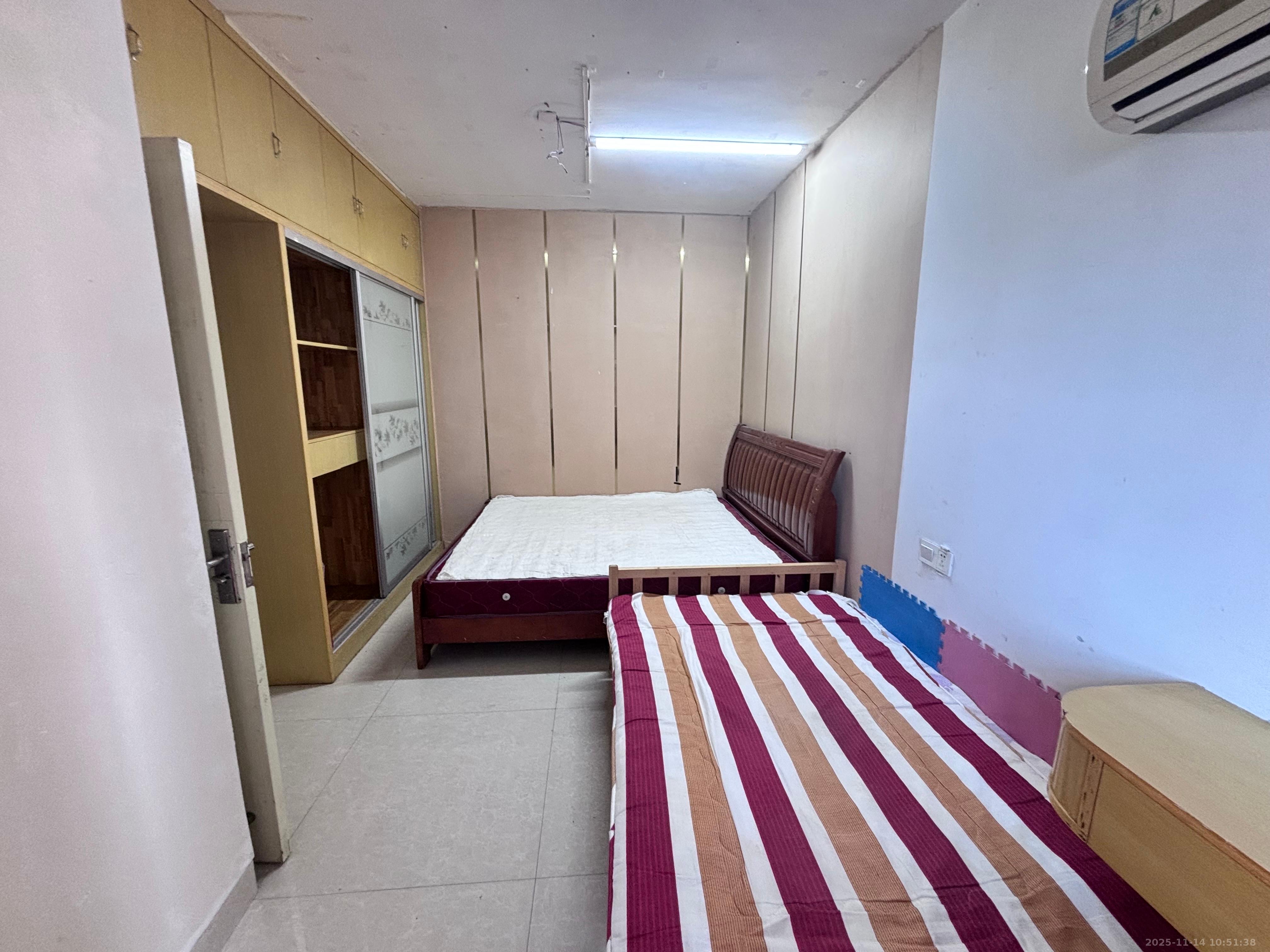 丰园大厦 2室1厅1卫 1350.0元/月 丰园大厦 2室1厅1卫 1350.0元/月室内图