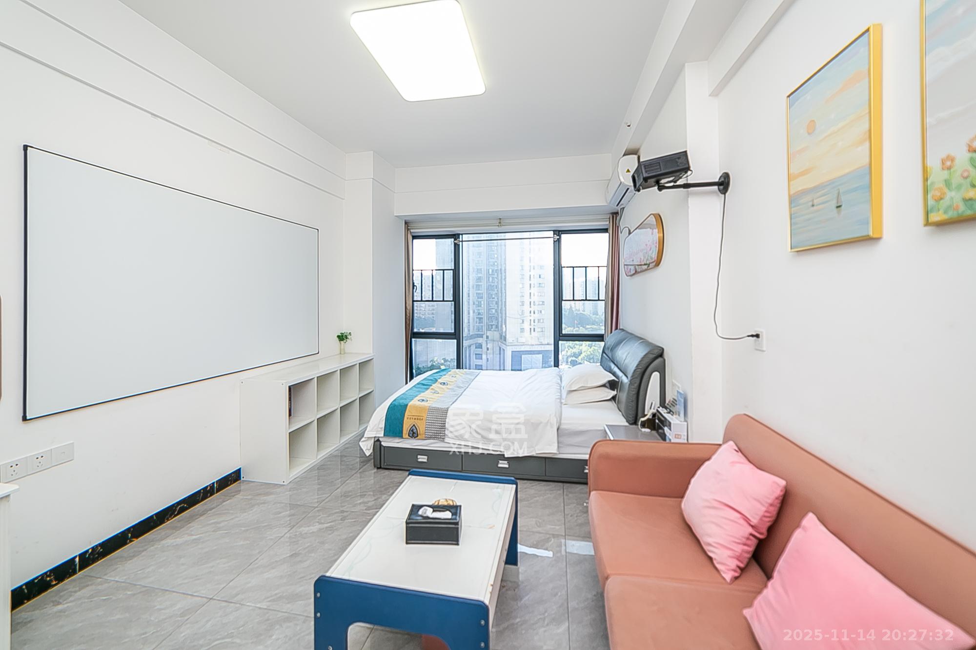 万润时光里  1室1厅1卫    26.5万