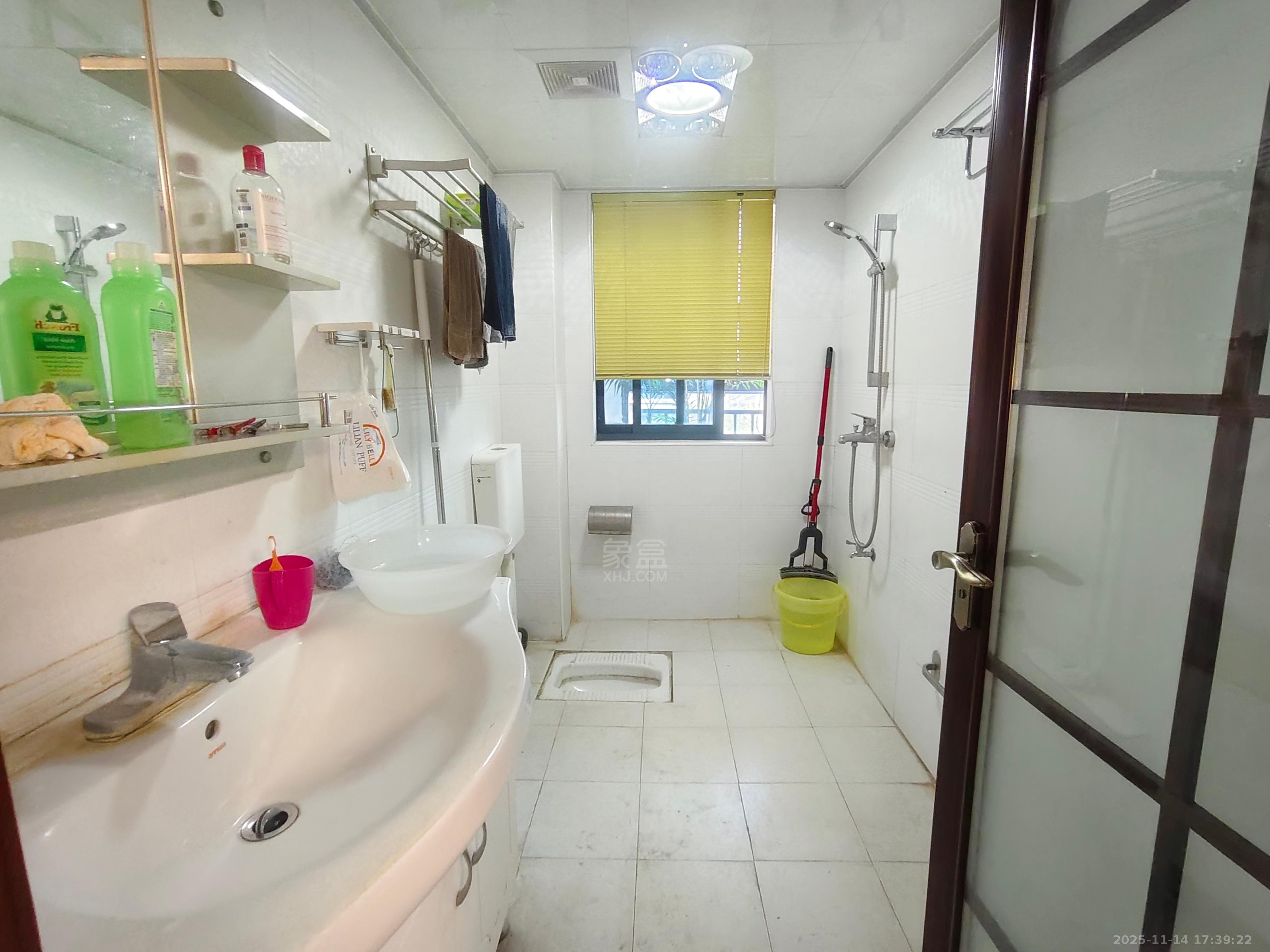 中央皇庭 3室2厅2卫 1800.0元/月 中央皇庭 3室2厅2卫 1800.0元/月室内图