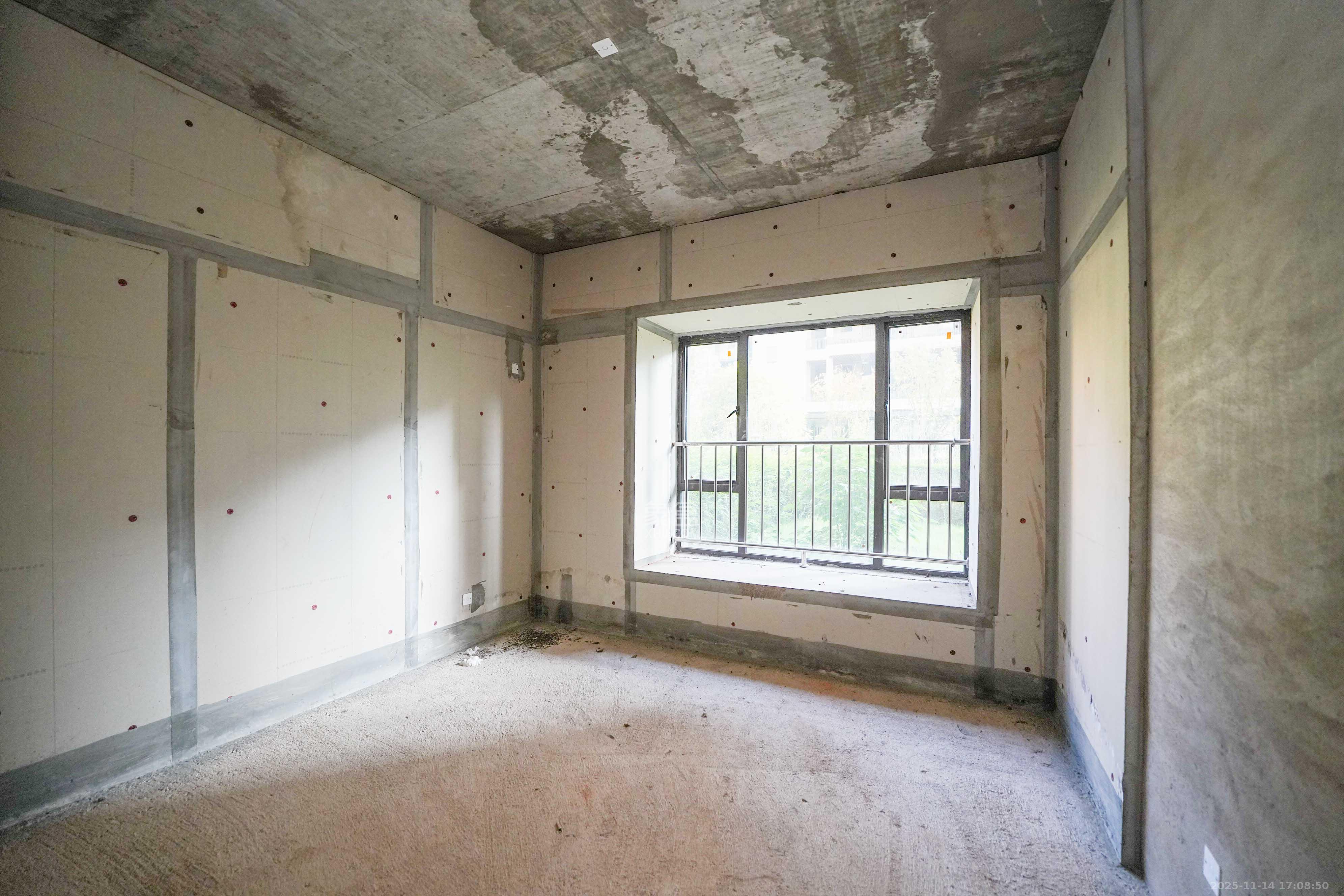 福天藏郡院子  3室2厅2卫    130.0万卧室