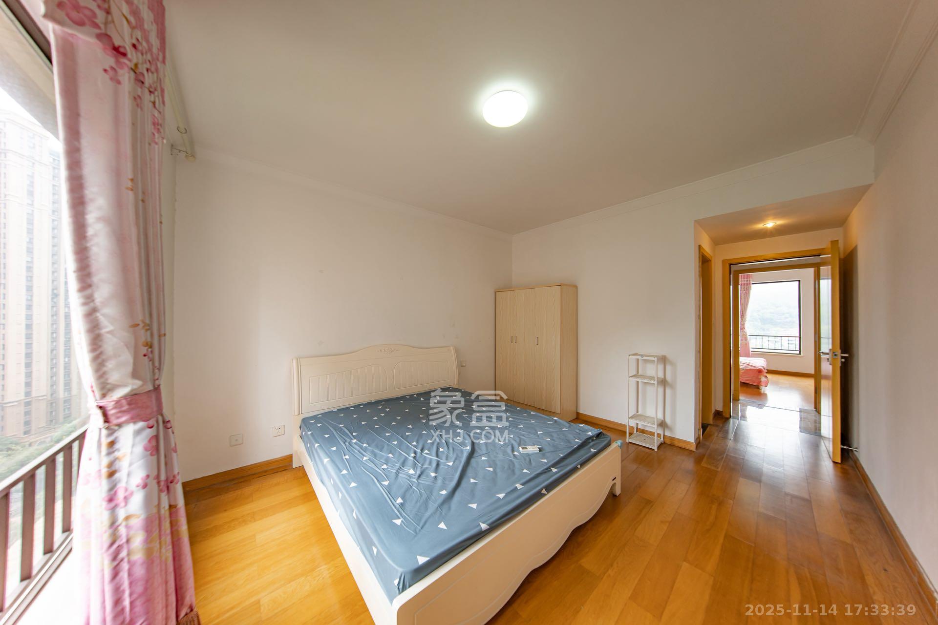 中海国际四期  3室2厅2卫    2300.0元/月室内图