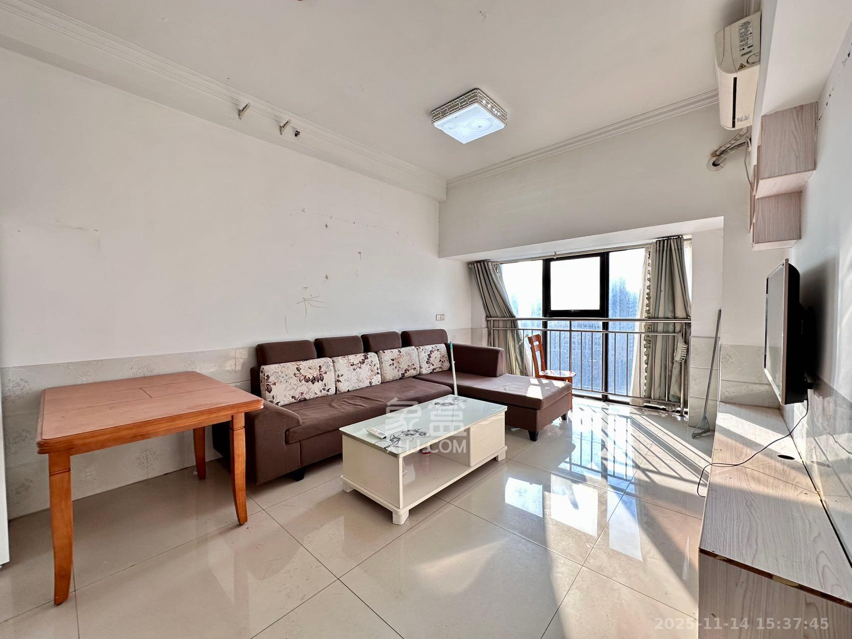 达美D6区 1室1厅1卫 1700.0元/月 达美D6区 1室1厅1卫 1700.0元/月室内图