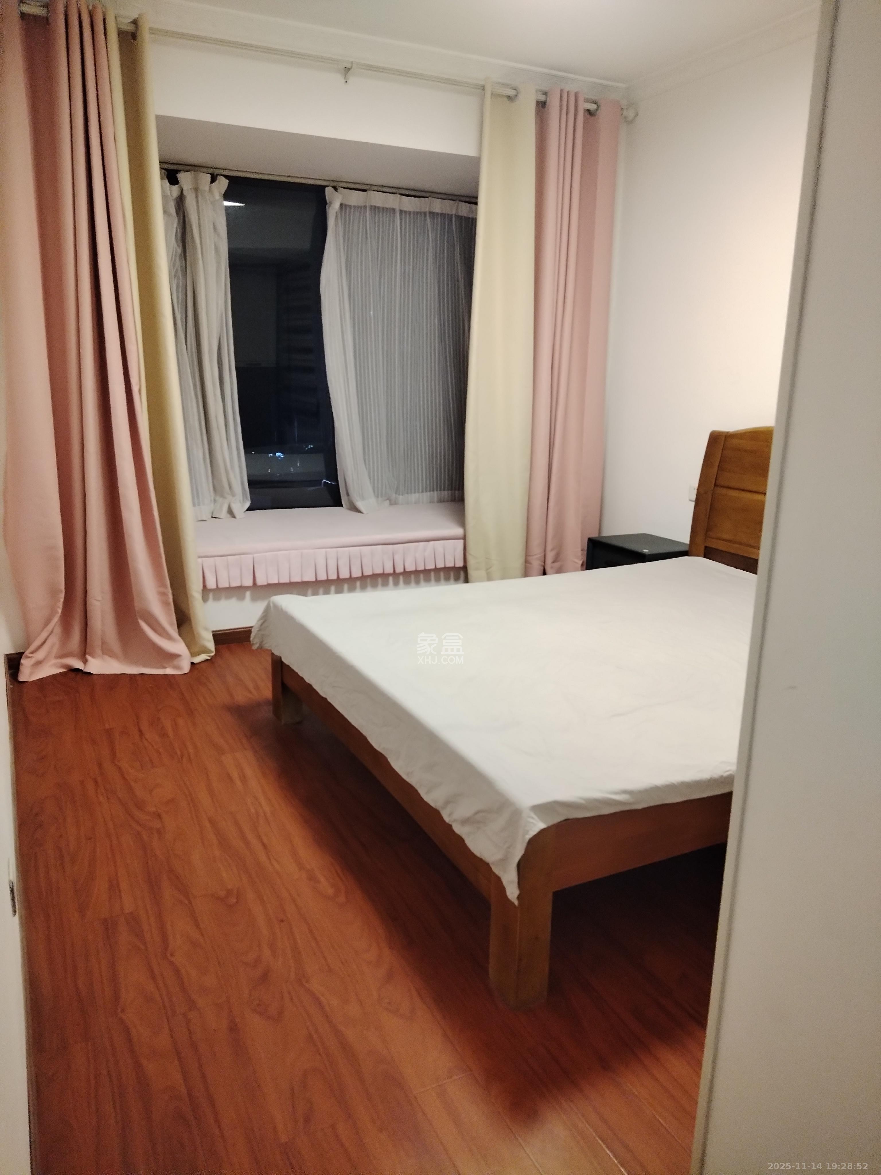 方略城市广场  3室2厅1卫    2000.0元/月室内图