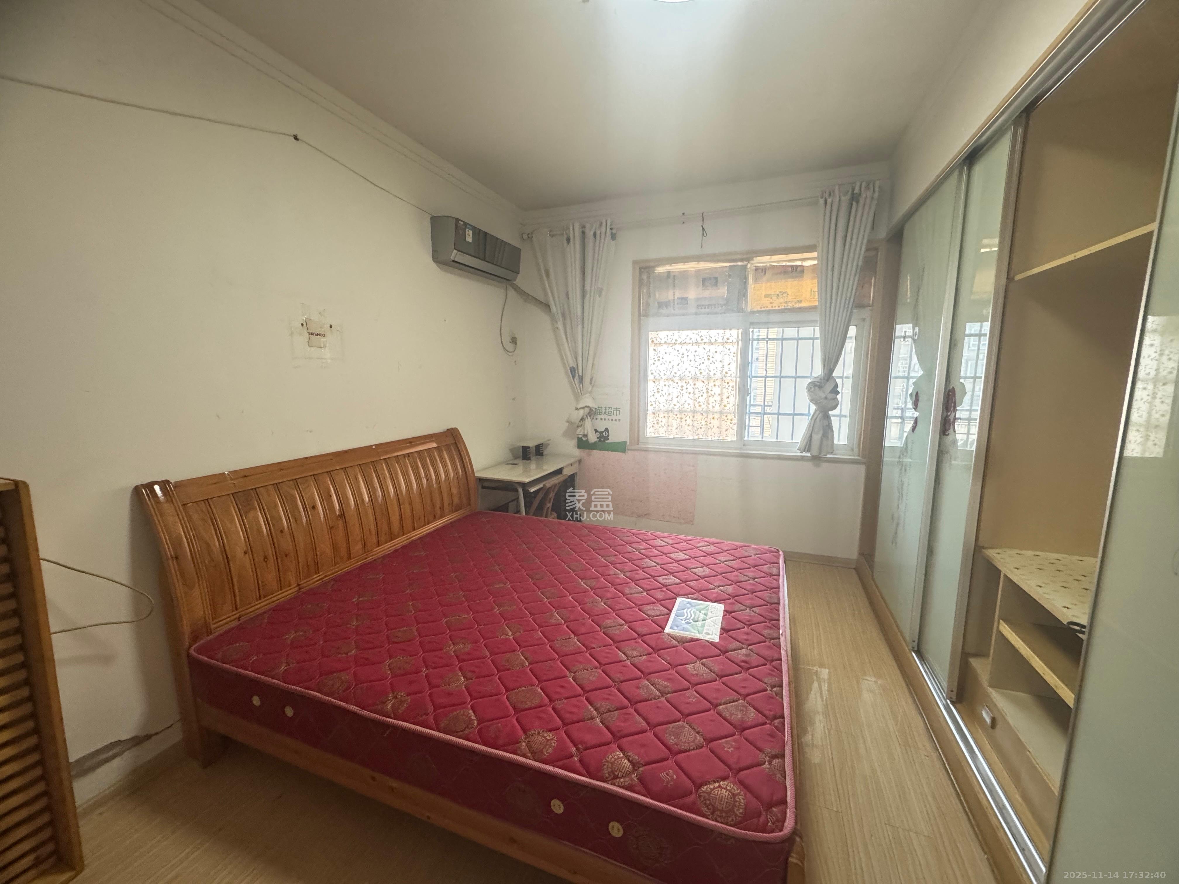 楚天中苑 3室2厅2卫 2000.0元/月 楚天中苑 3室2厅2卫 2000.0元/月室内图