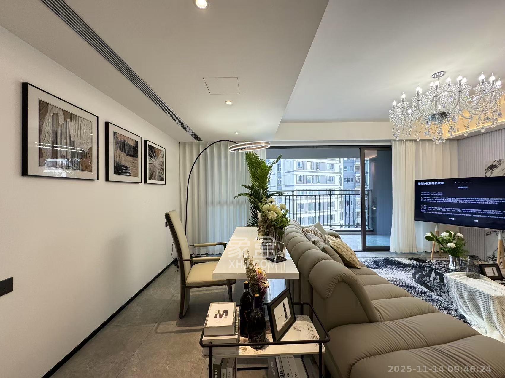 轨道万科悦府  3室2厅2卫    5800.0元/月室内图