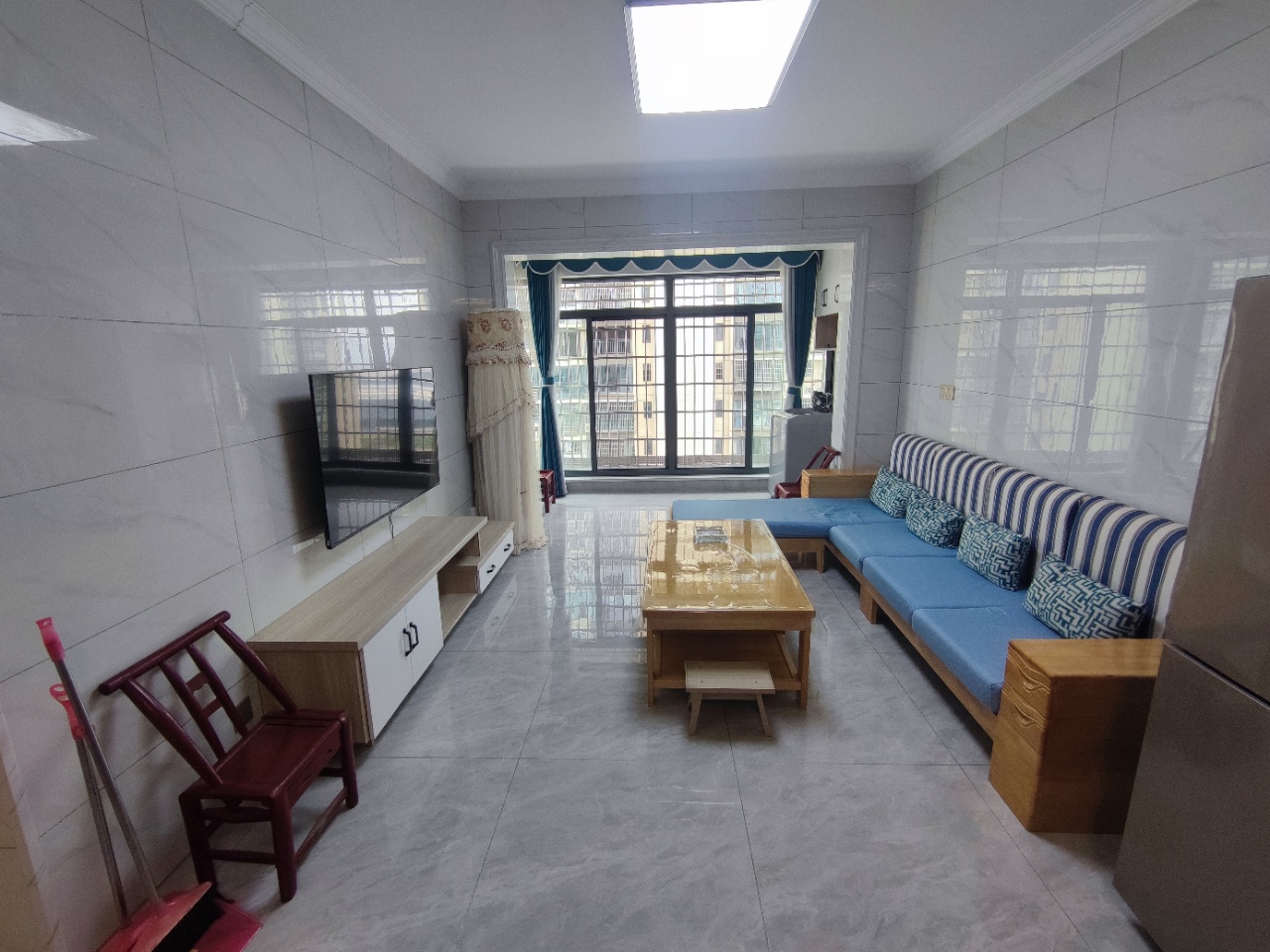 真人桥家园一期  2室2厅1卫    1700.0元/月户型图