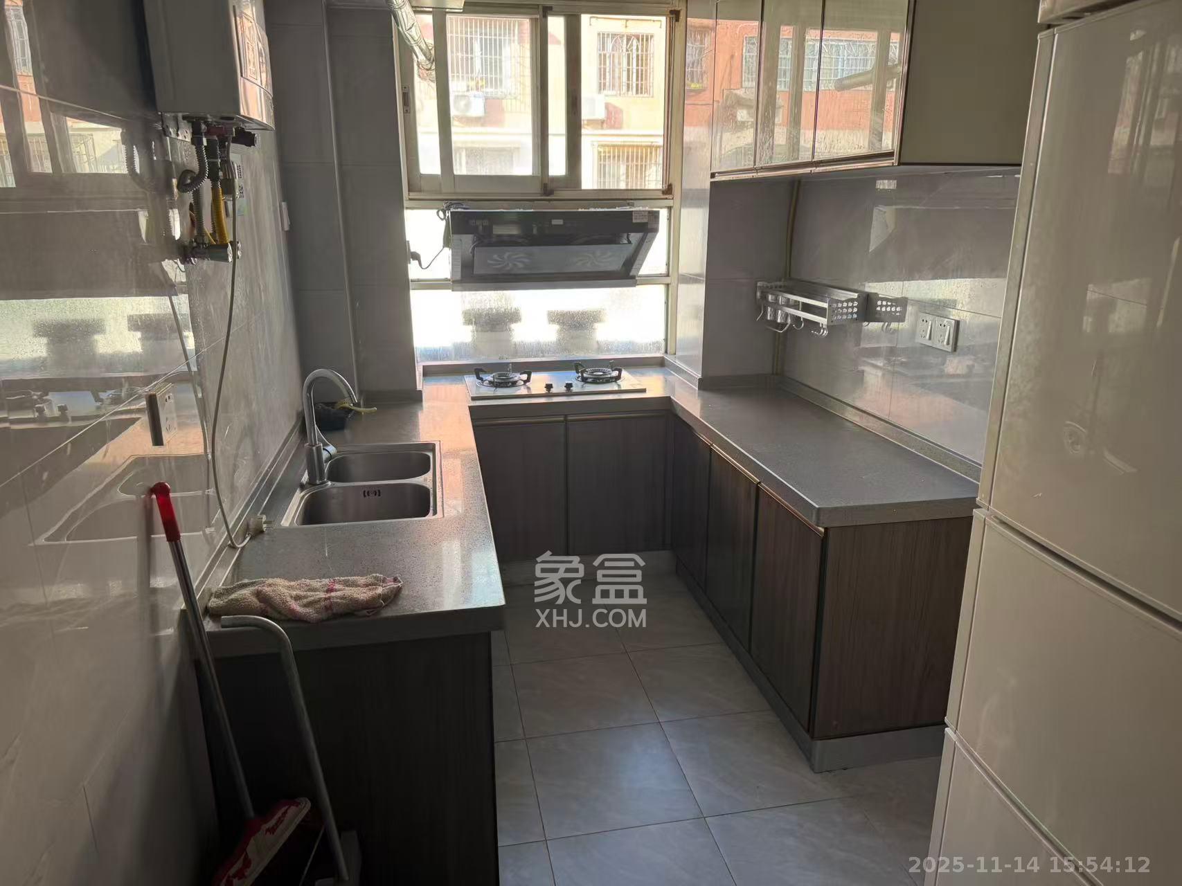 湘卫花苑 2室1厅1卫 2300.0元/月 湘卫花苑 2室1厅1卫 2300.0元/月室内图