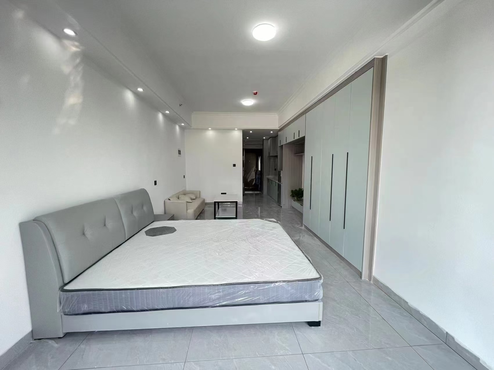 融冠乐城  1室1厅1卫    1500.0元/月室内图