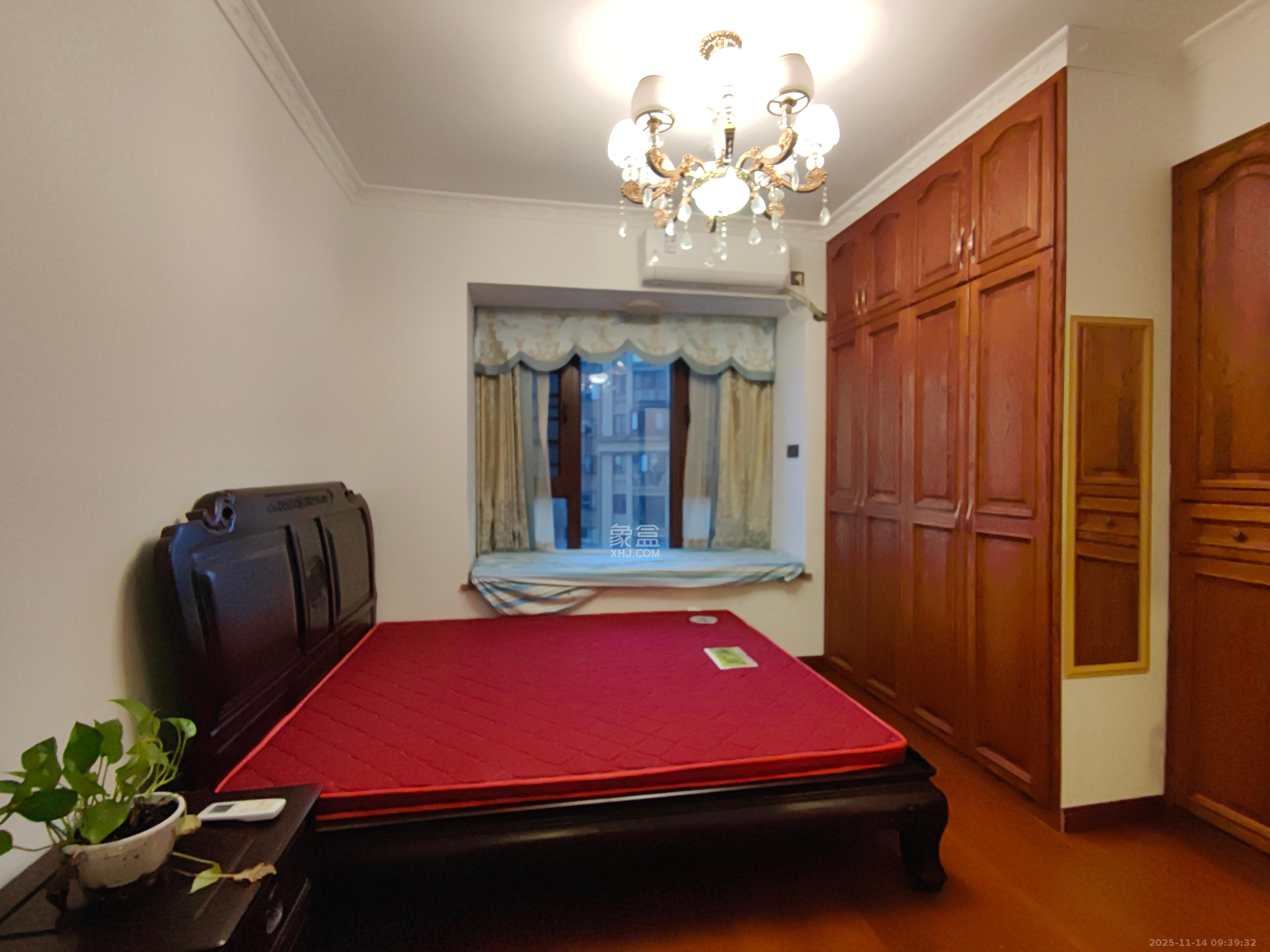 中建梅溪湖中心  4室2厅2卫    3800.0元/月室内图