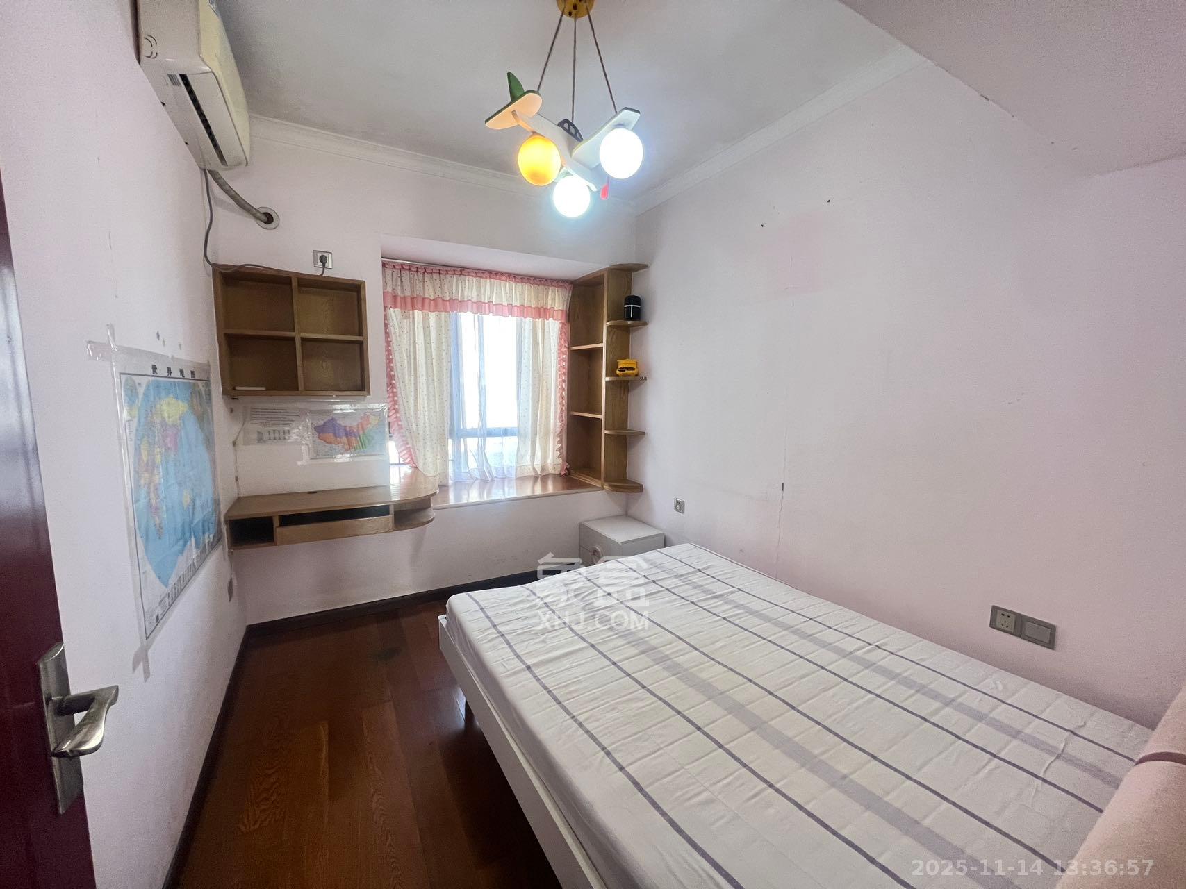 保利麓谷林语E区  3室2厅1卫    2200.0元/月室内图