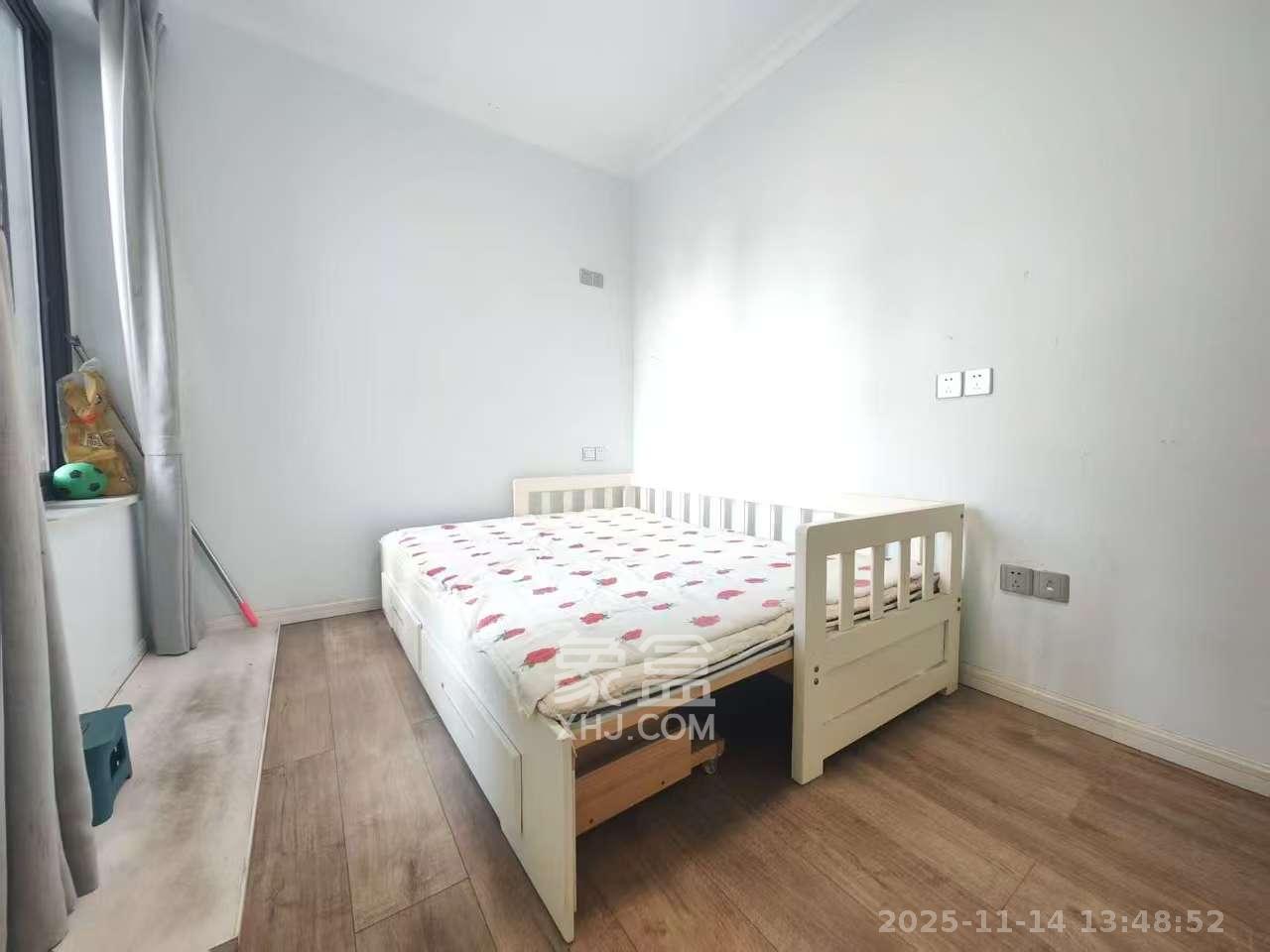 南山十里天池 3室2厅1卫 2200.0元/月 南山十里天池 3室2厅1卫 2200.0元/月室内图