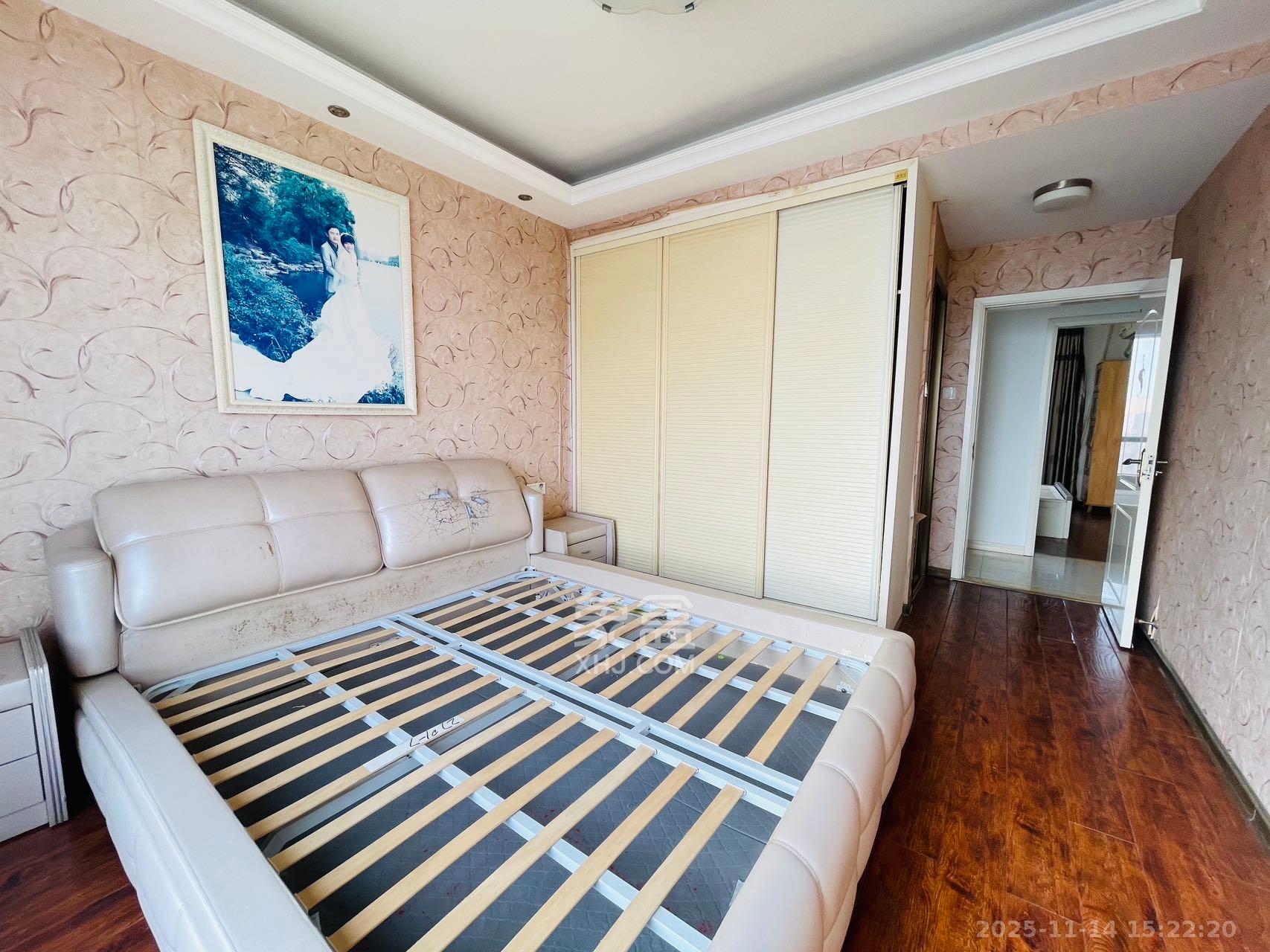 江河双水湾  3室2厅2卫    2500.0元/月室内图