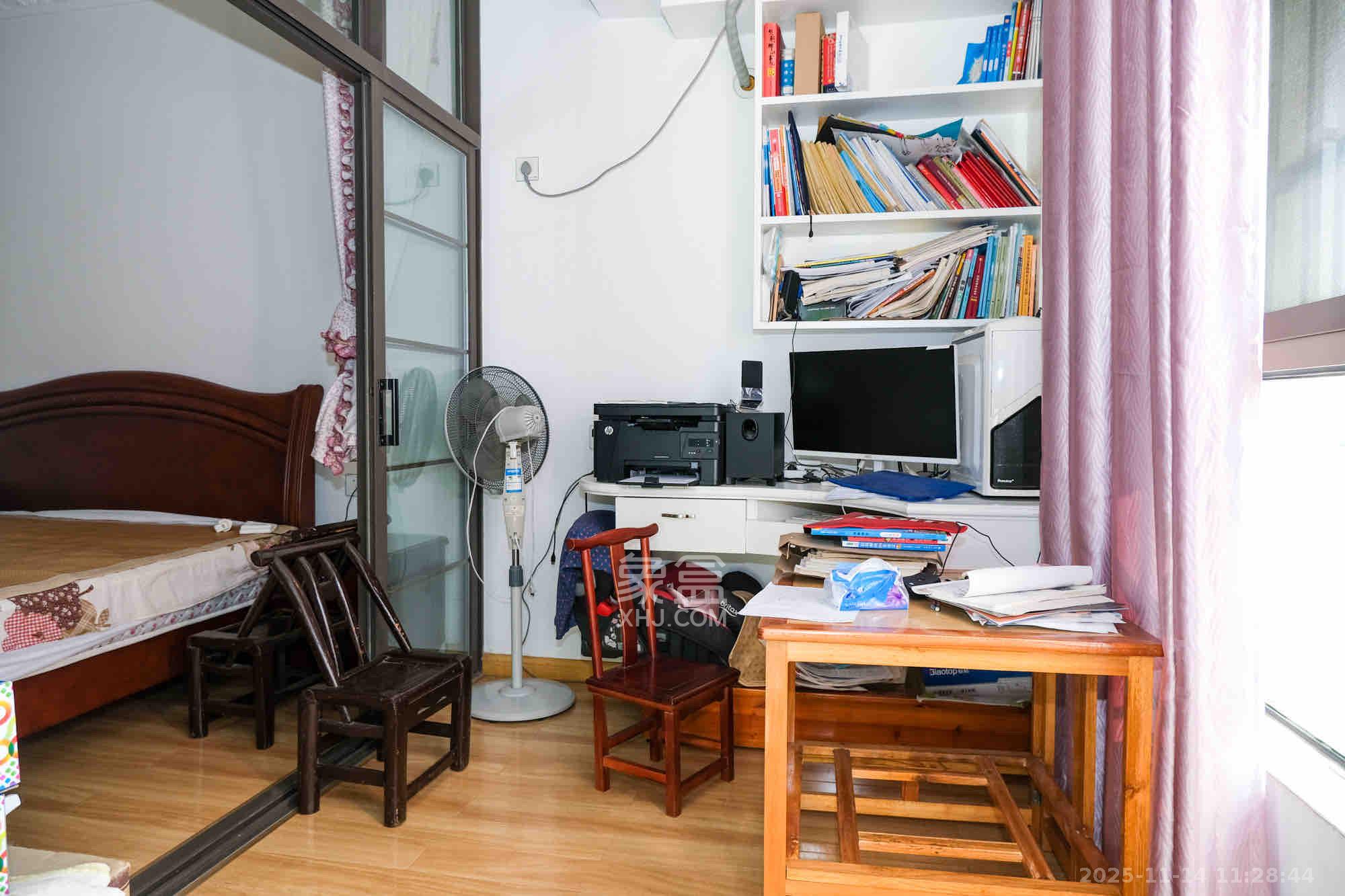 好望谷  3室2厅2卫    2000.0元/月室内图