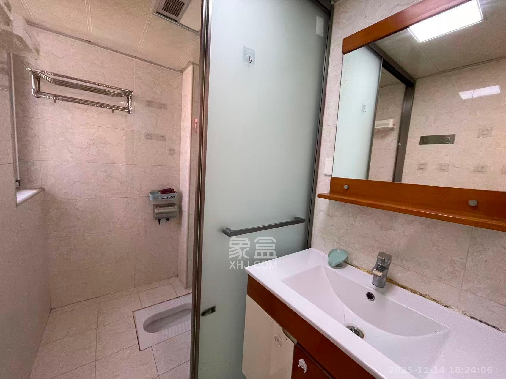 鑫科明珠 1室2厅1卫 2200.0元/月 鑫科明珠 1室2厅1卫 2200.0元/月室内图