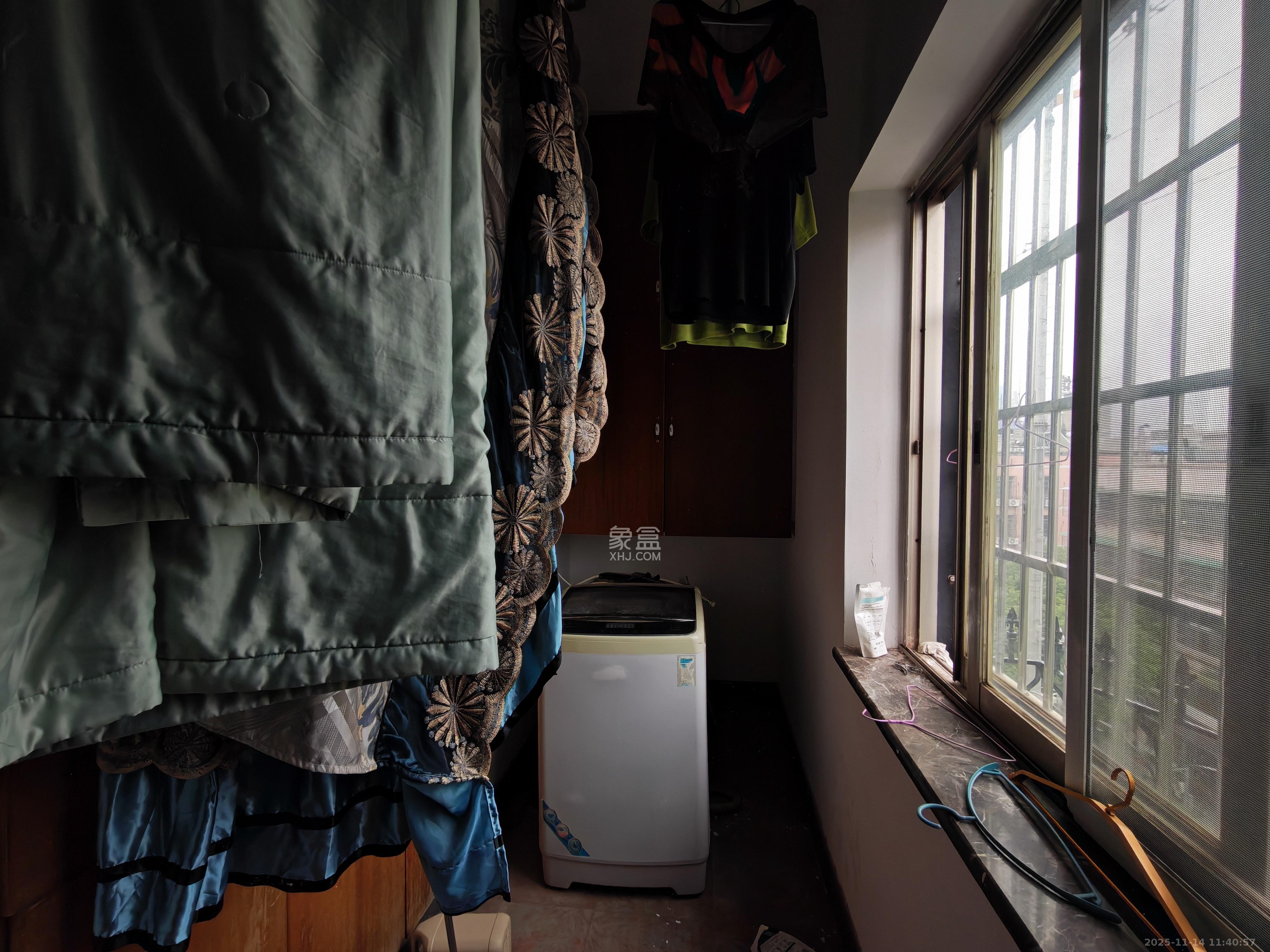 洞井商贸城  5室3厅2卫    2800.0元/月室内图