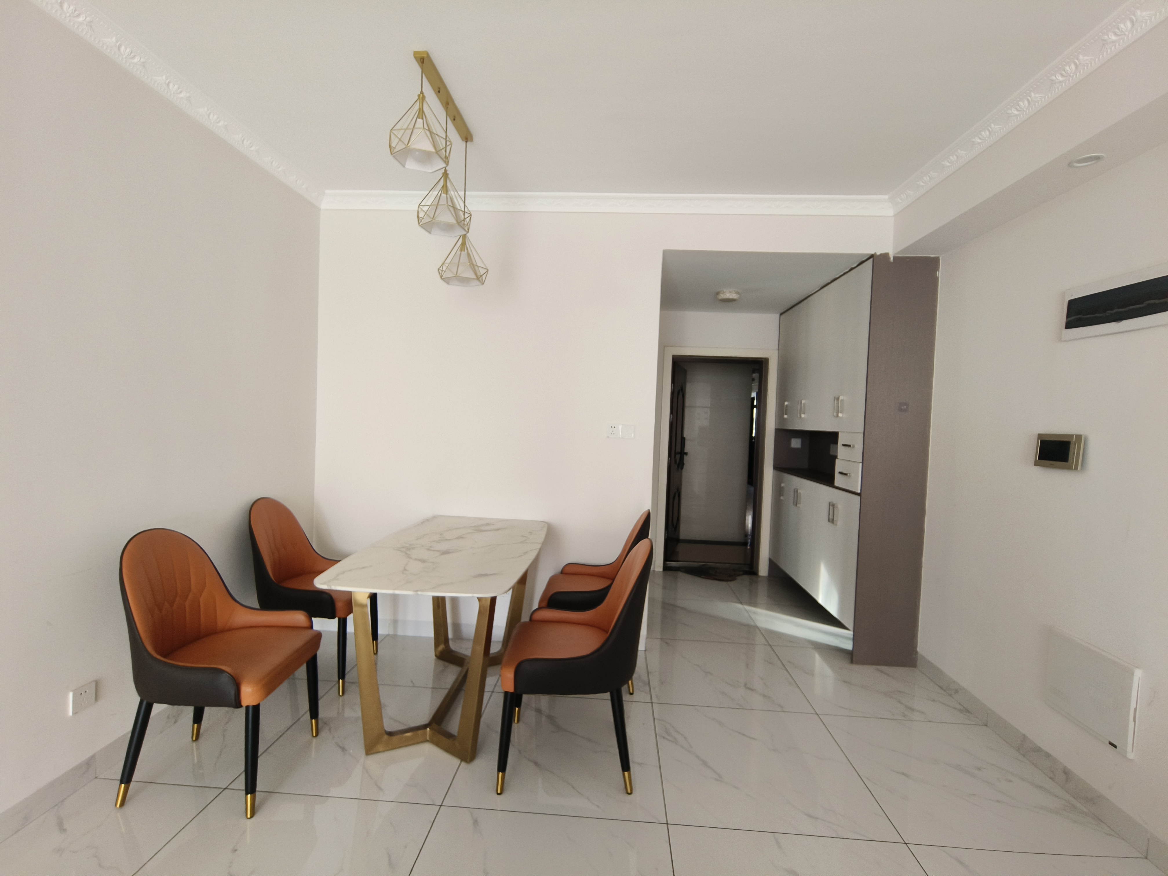 五江碧桂园城市广场  3室2厅2卫    2300.0元/月