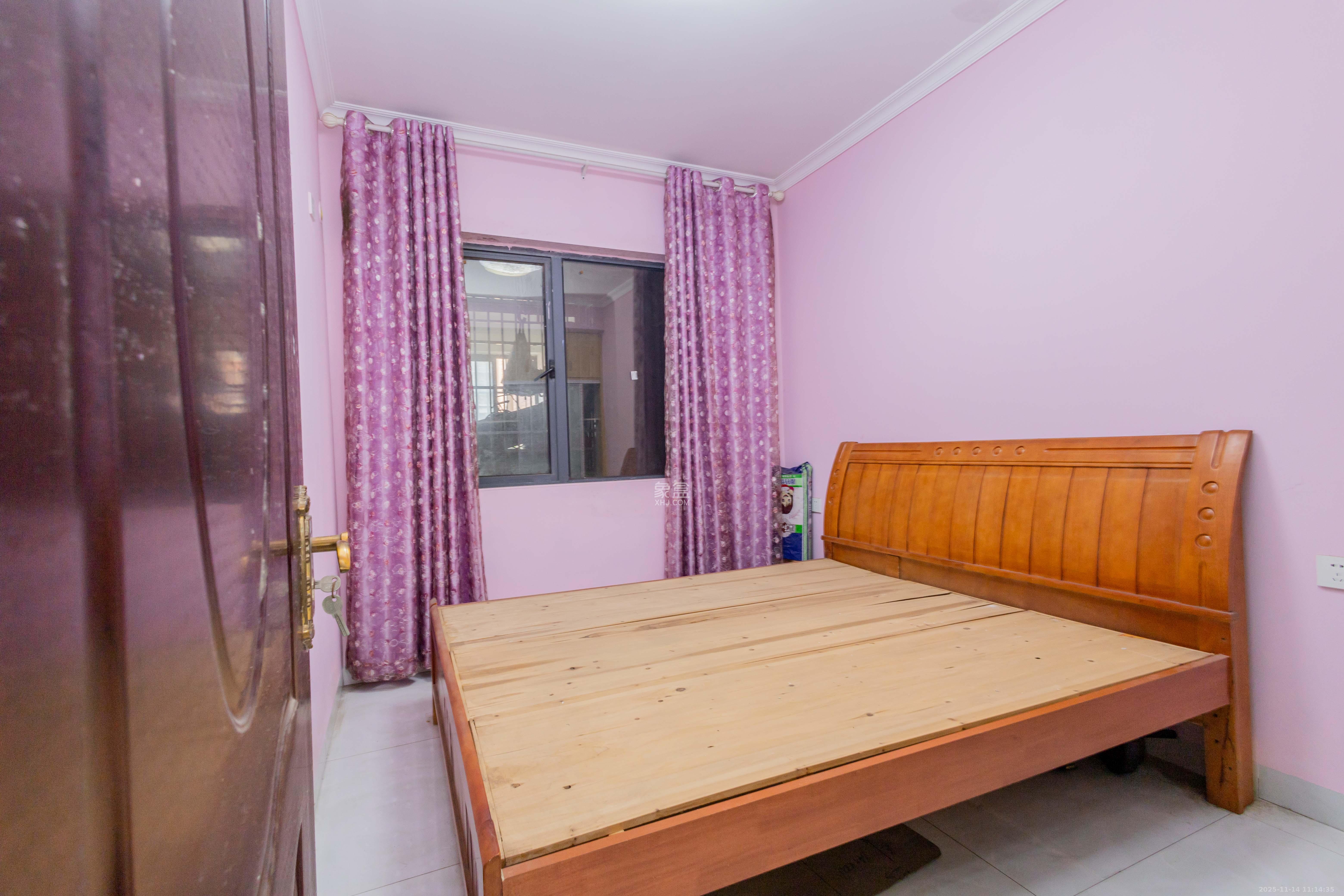 东业上城嘉苑(晟悦国际) 2室2厅1卫 48.8万 东业上城嘉苑(晟悦国际) 2室2厅1卫 48.8万卧室