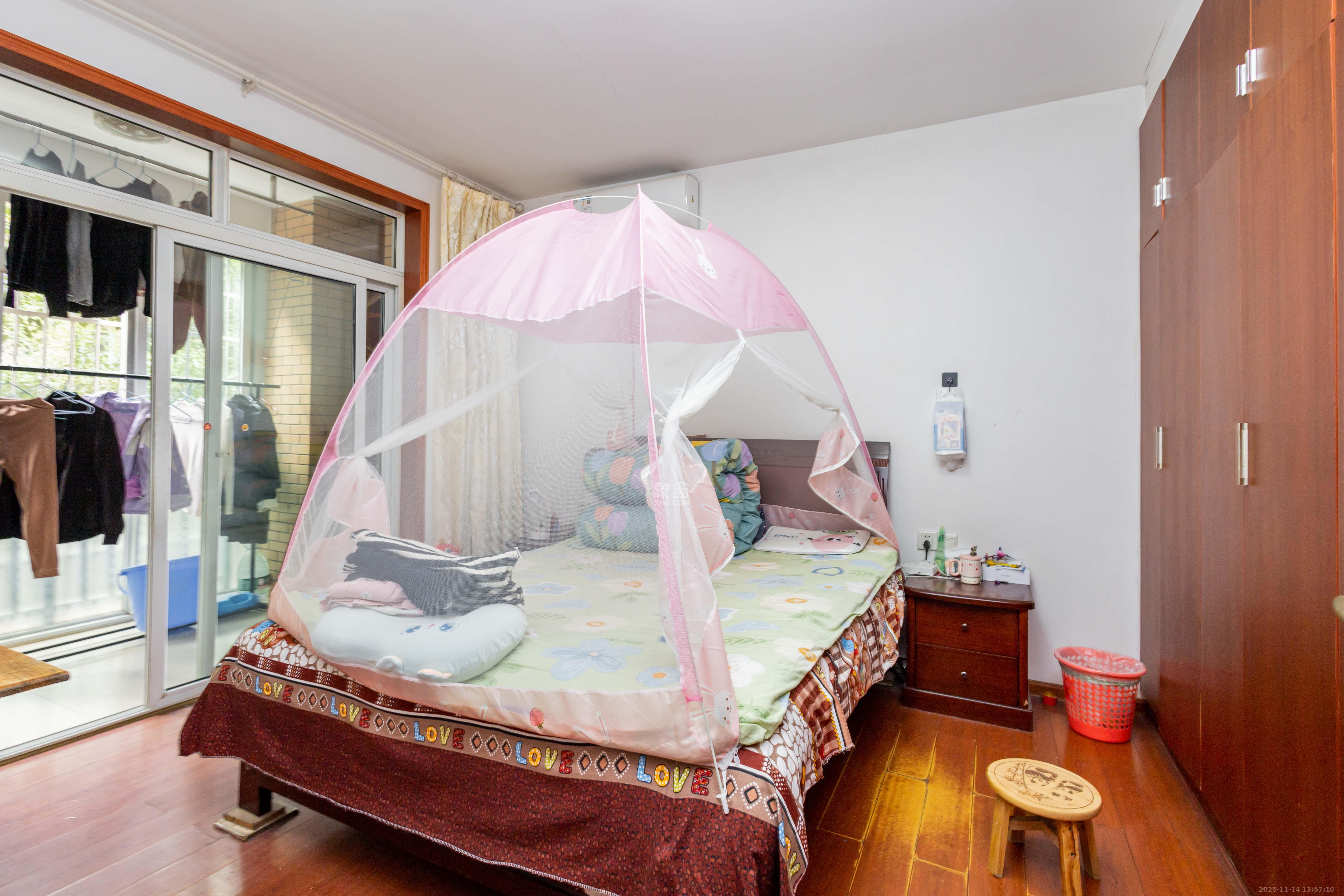 东岸锦城(东方人家) 3室2厅1卫 55.0万 东岸锦城(东方人家) 3室2厅1卫 55.0万卧室