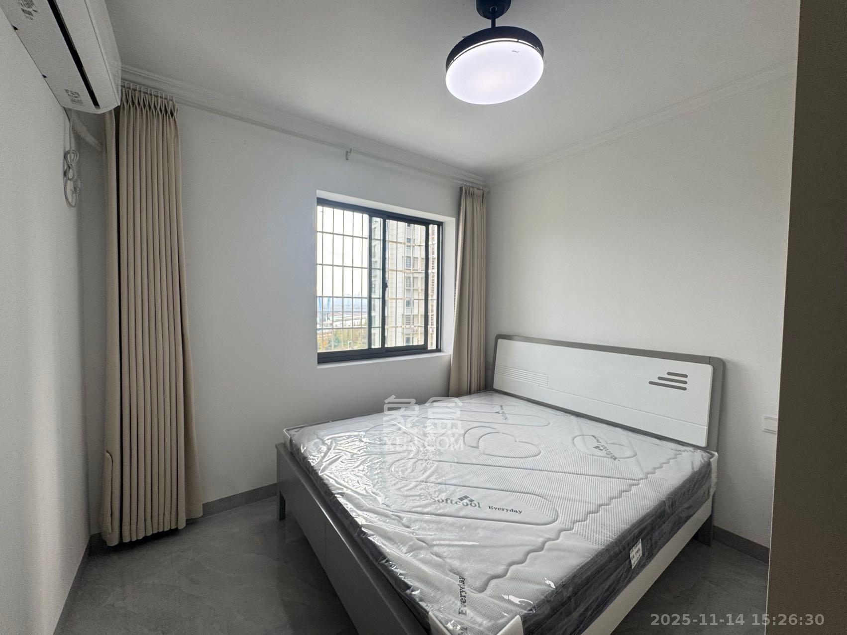 和景家园二期  2室1厅1卫    1800.0元/月室内图