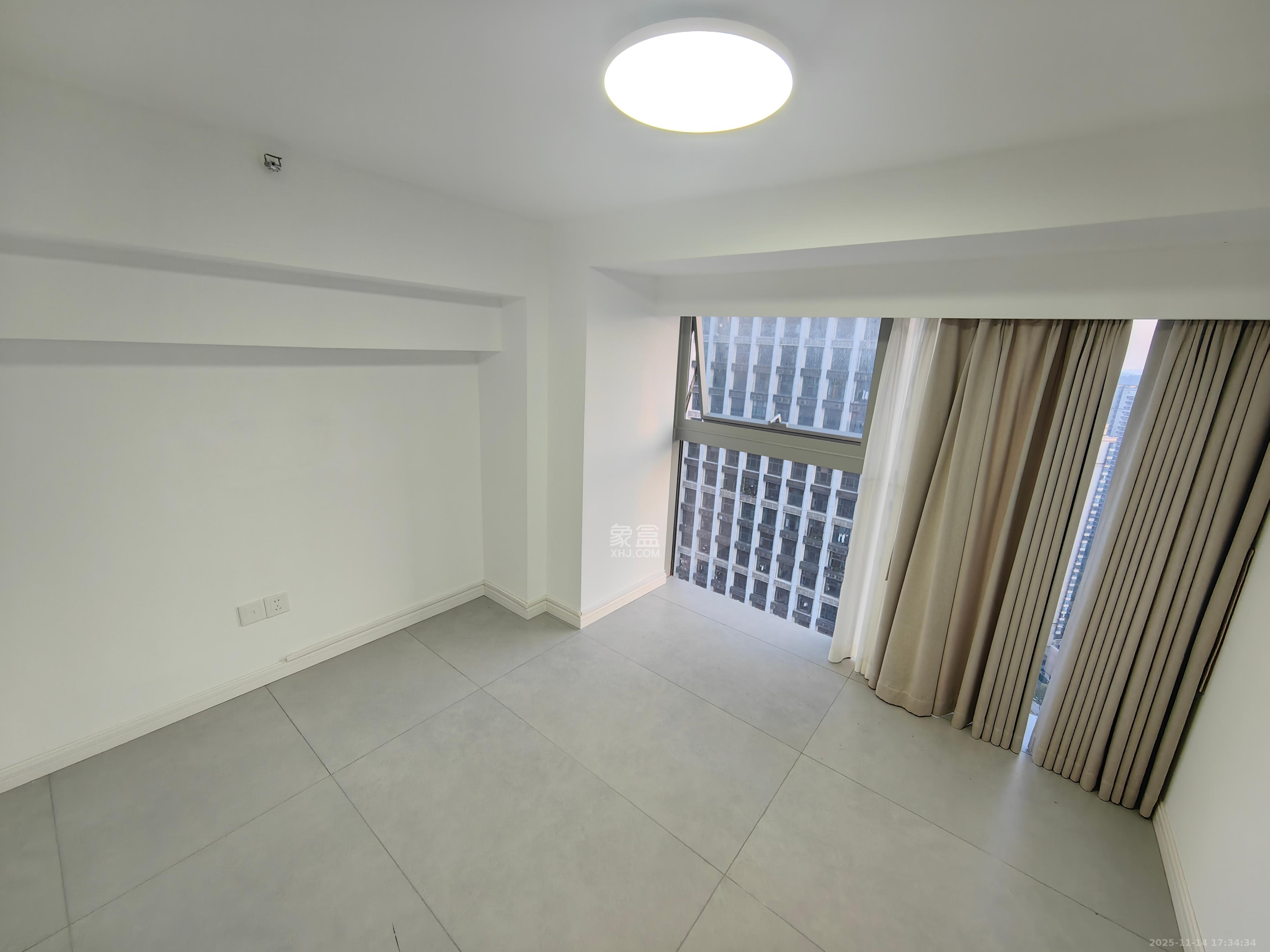 正荣梅溪紫阙台  3室2厅2卫    5800.0元/月室内图