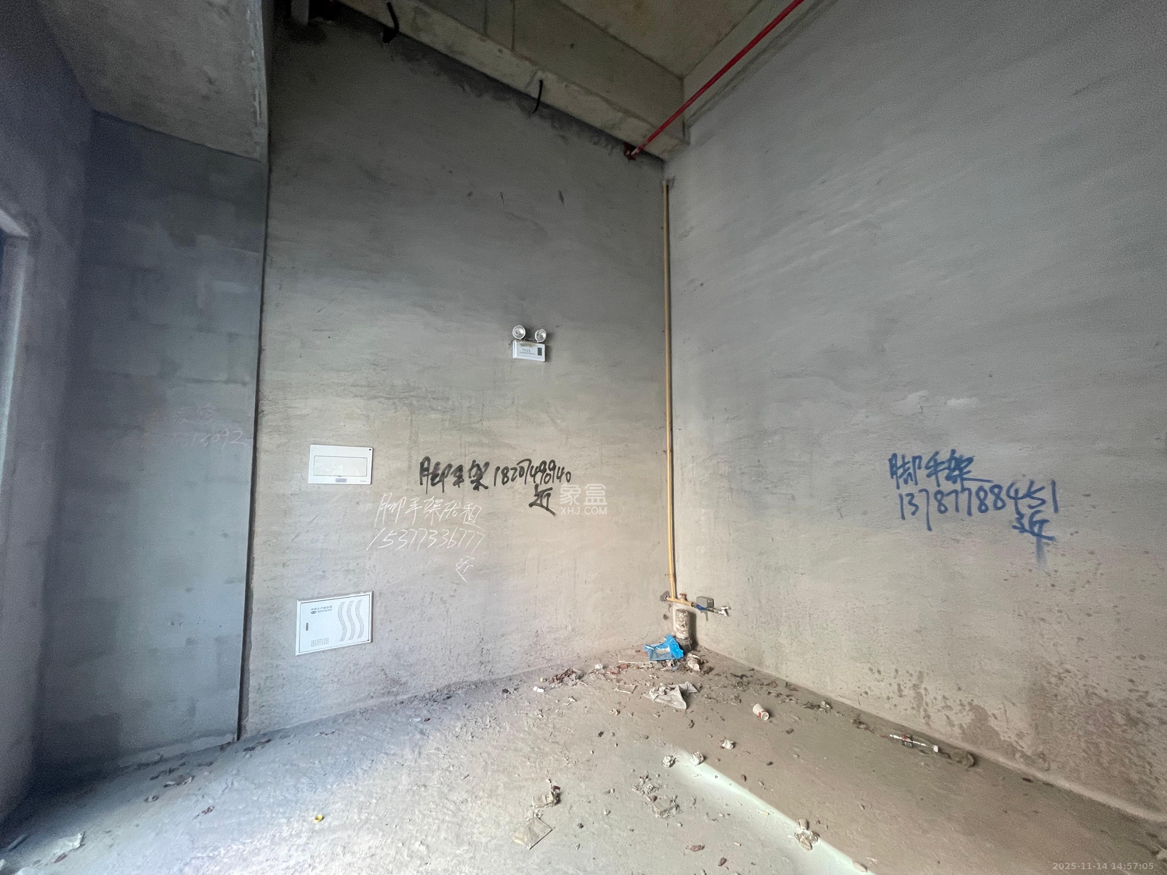 德盛欢乐广场   23.97㎡      680.0元/月室内图