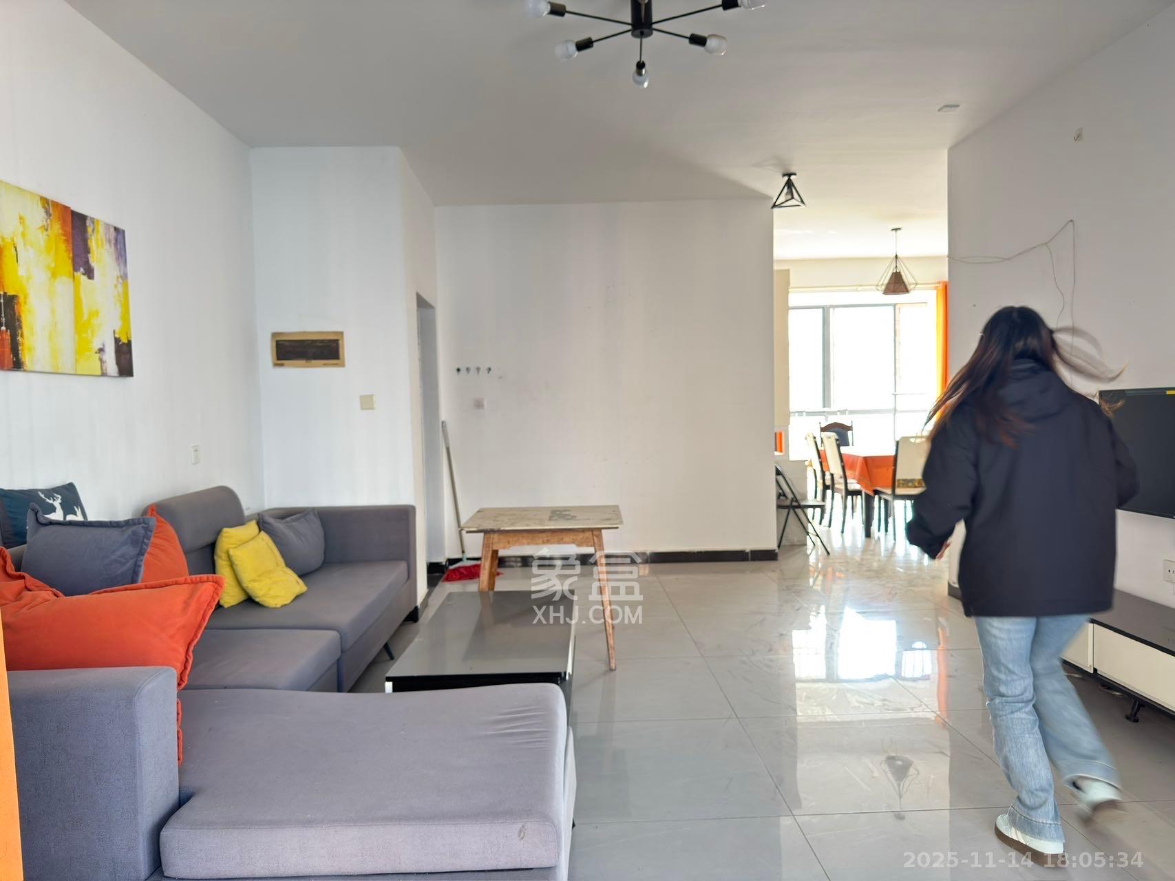 蟠龙欣苑 3室2厅2卫 1800.0元/月 蟠龙欣苑 3室2厅2卫 1800.0元/月室内图