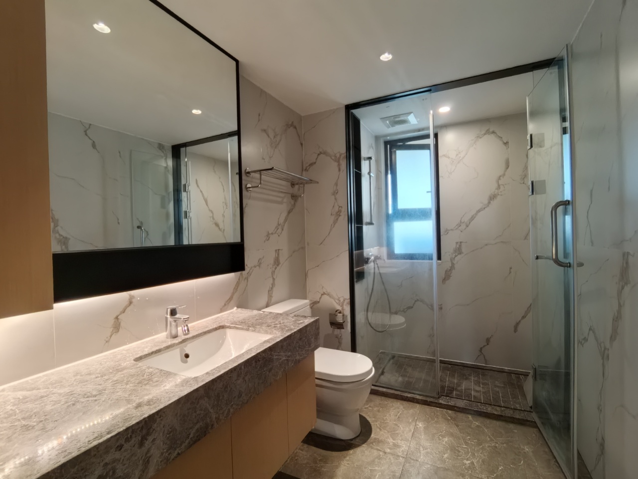 融创海口一号  4室2厅2卫    6000.0元/月室内图