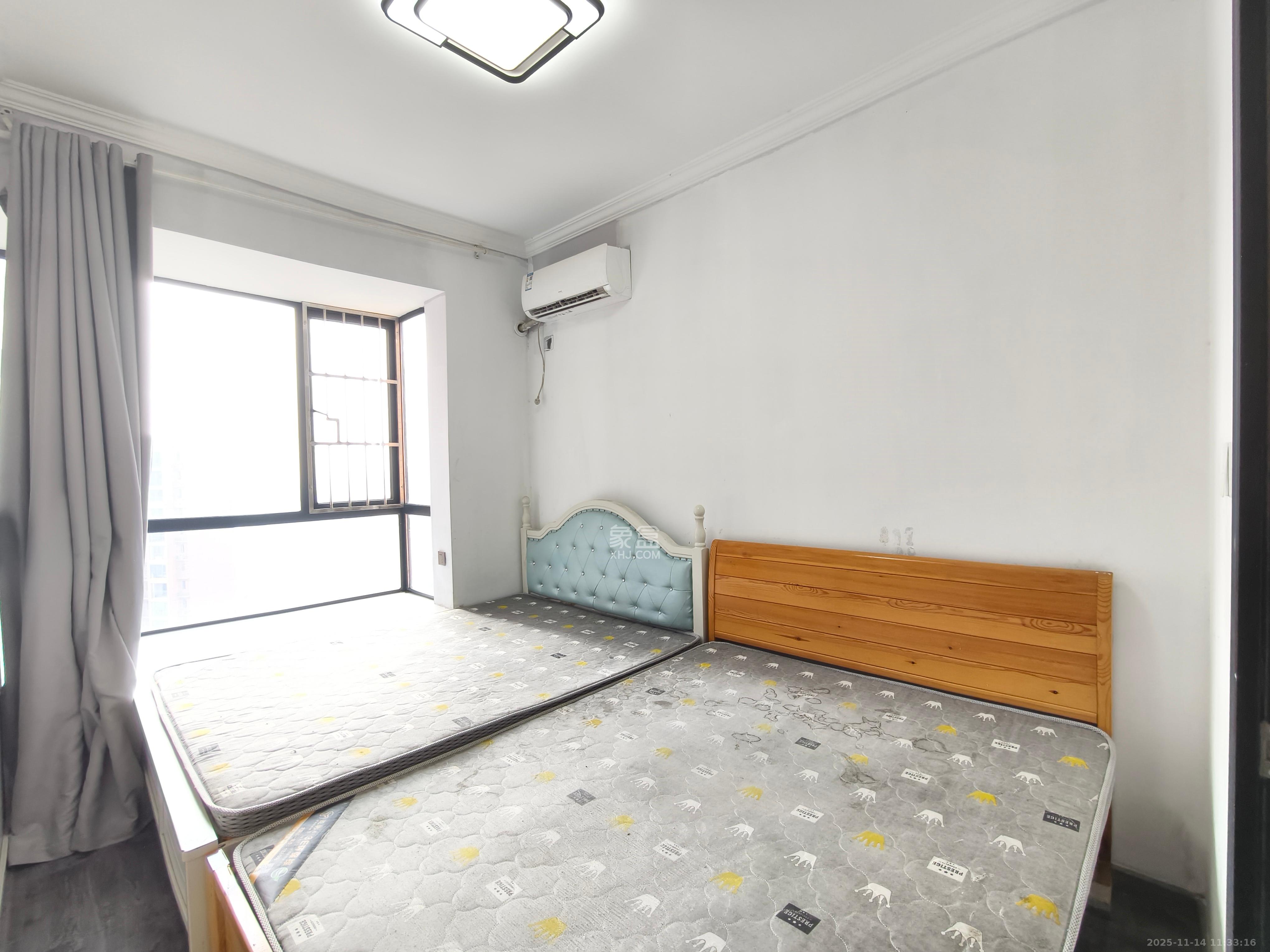 紫华郡  3室2厅2卫    49.8万卧室