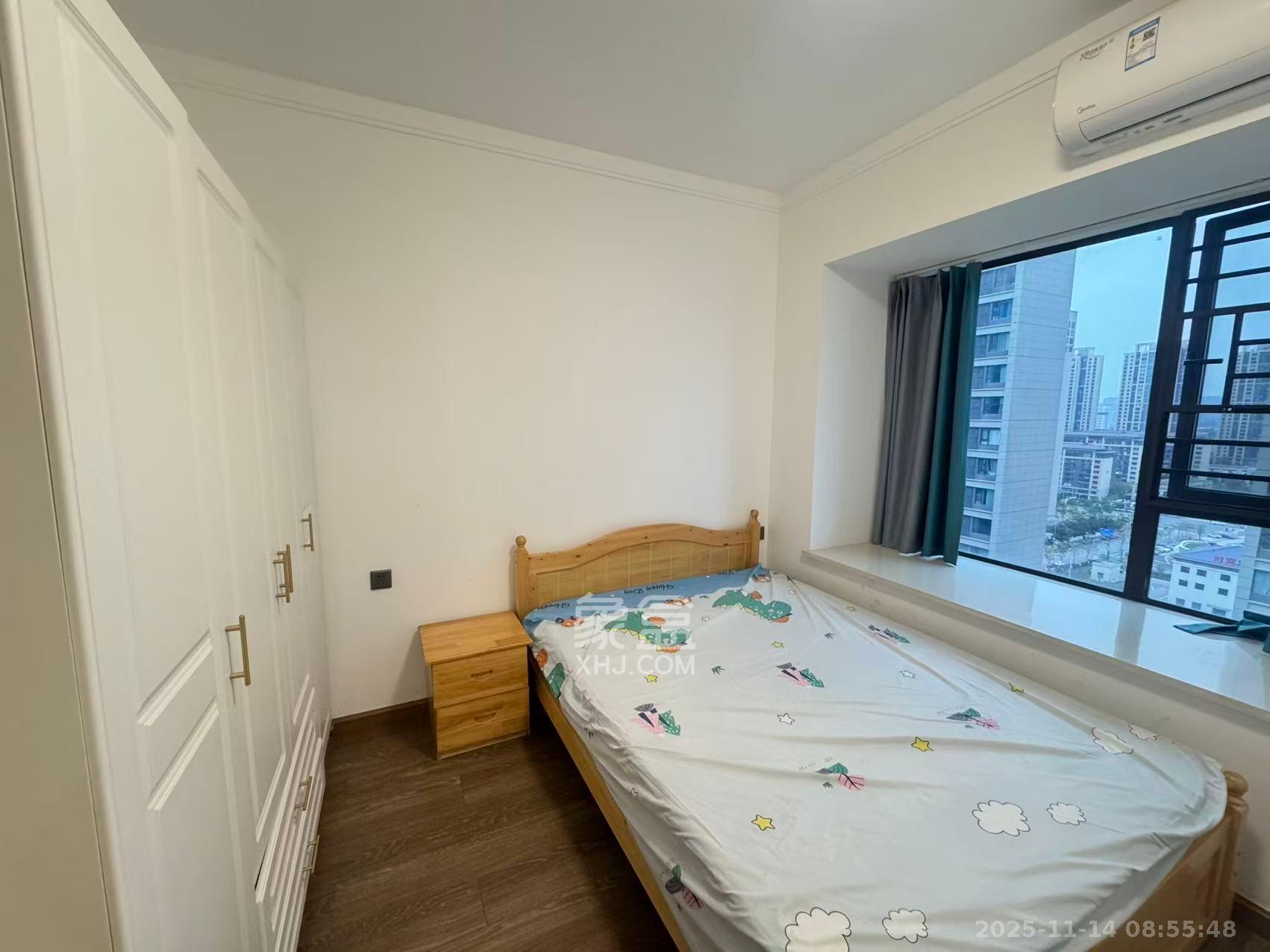 招商华发依云曦城 4室2厅2卫 2800.0元/月 招商华发依云曦城 4室2厅2卫 2800.0元/月室内图