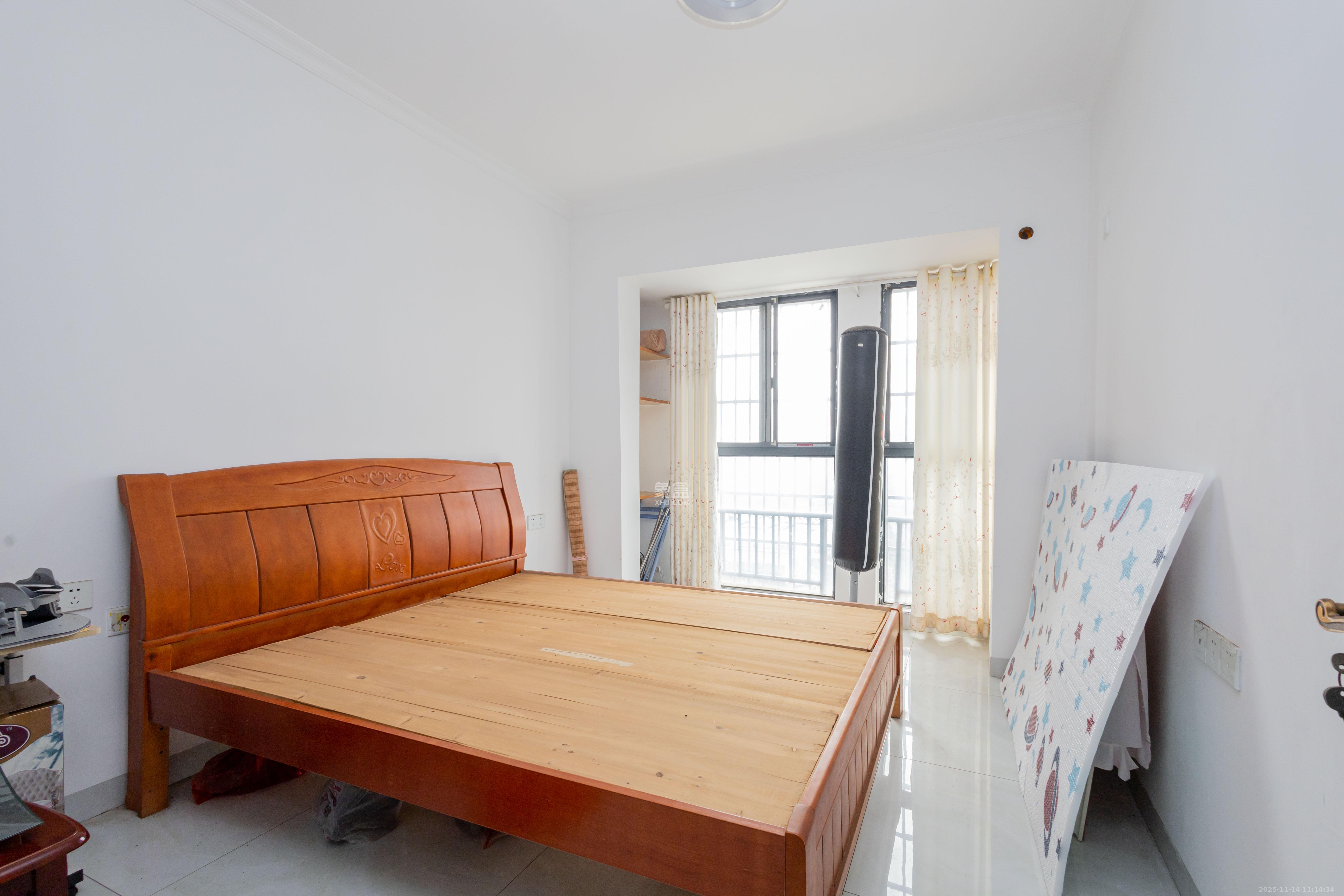 东业上城嘉苑（晟悦国际）  2室2厅1卫    48.8万卧室