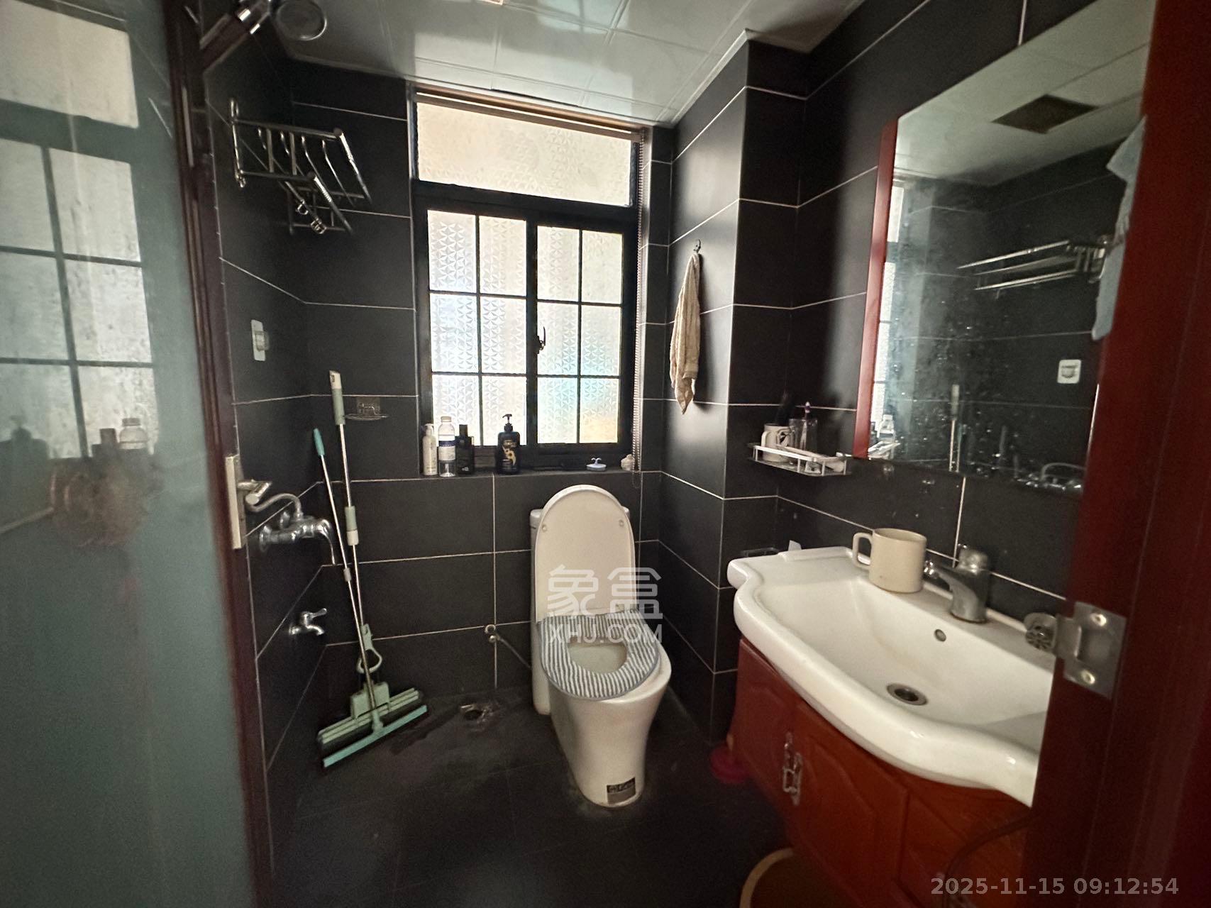 盘龙名府 2室2厅1卫 36.8万 盘龙名府 2室2厅1卫 36.8万客厅