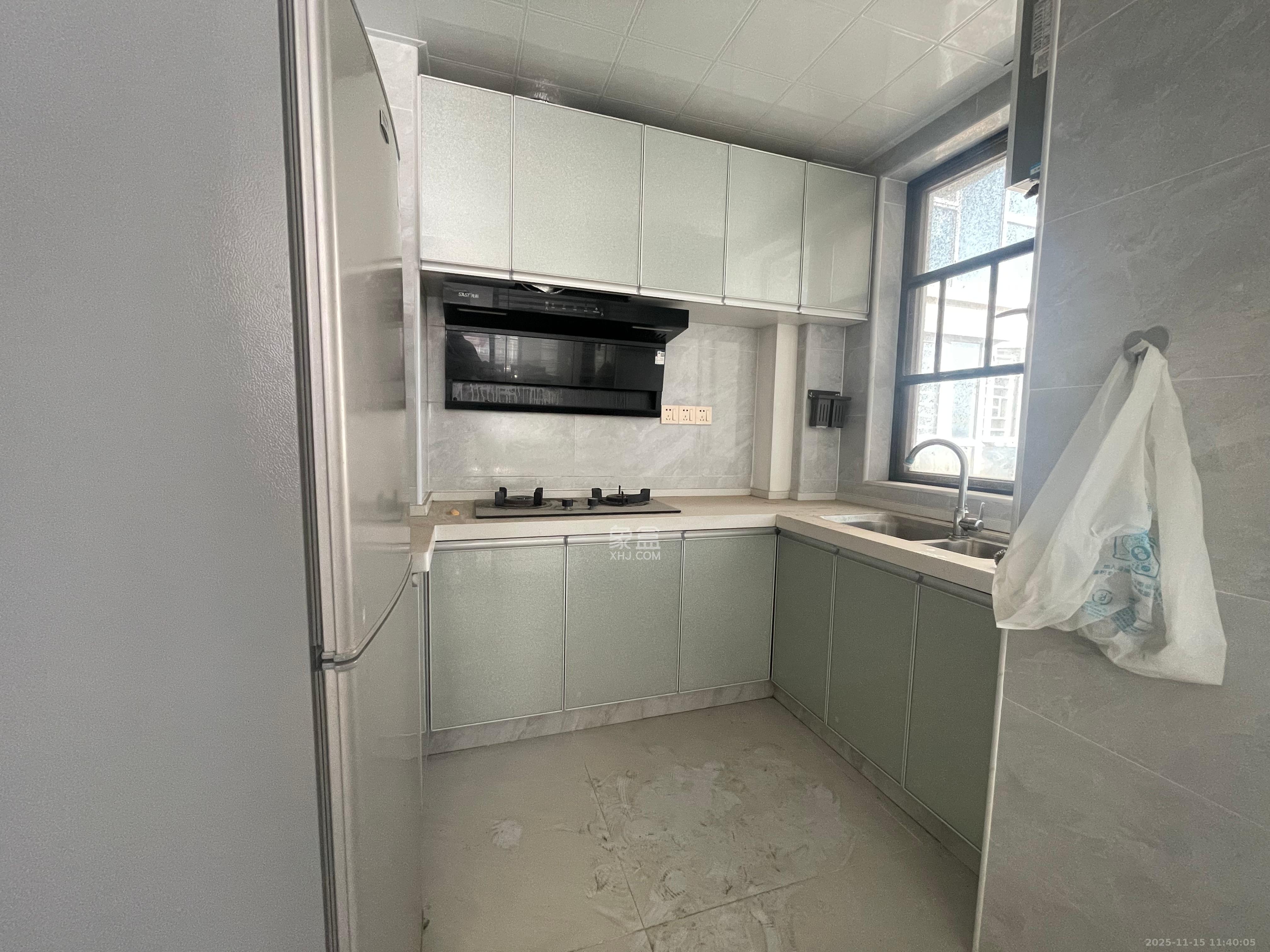 湖湘奥林匹克花园  3室2厅1卫    1800.0元/月室内图