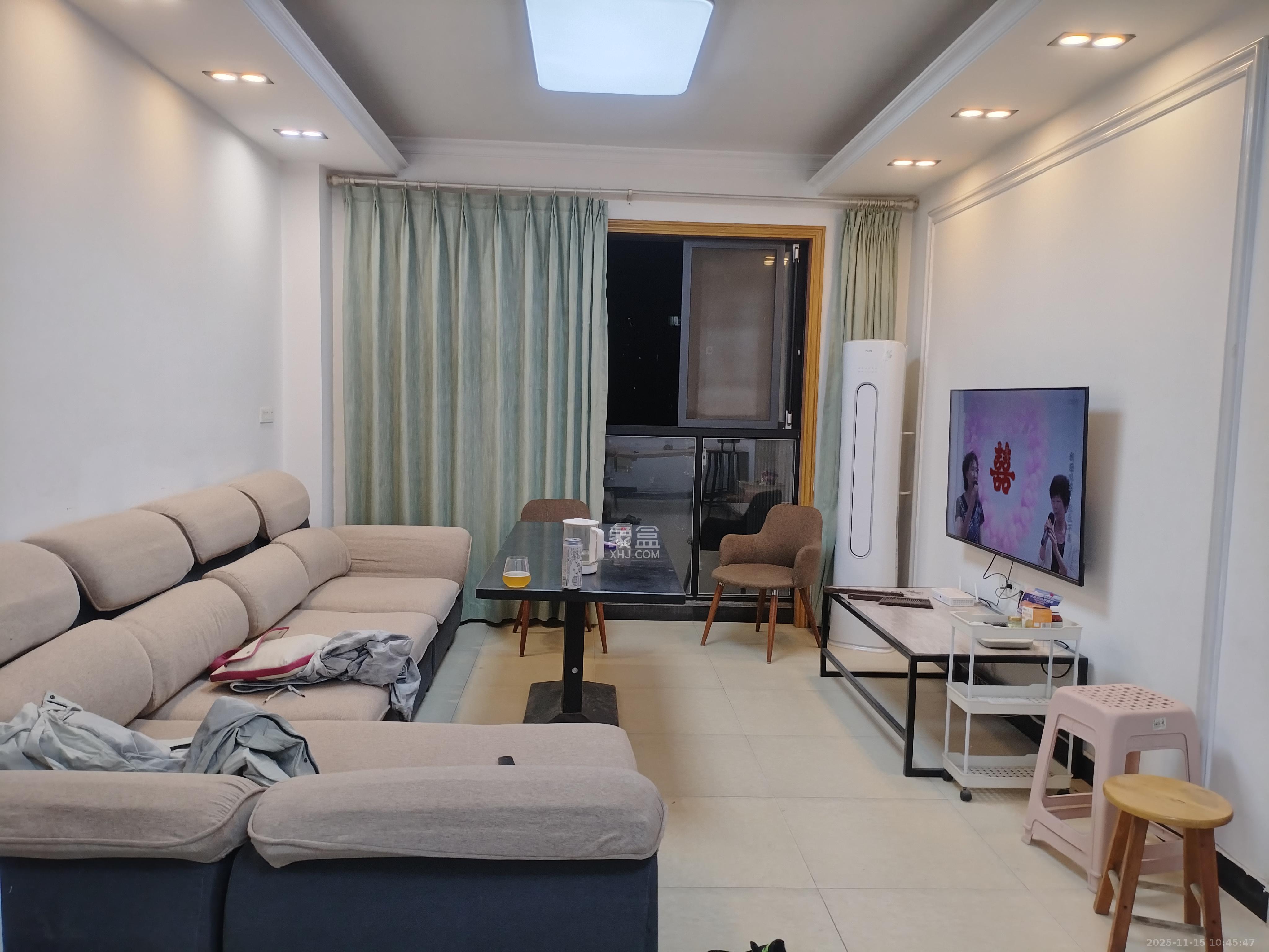 高盛华成  1室2厅1卫    2300.0元/月