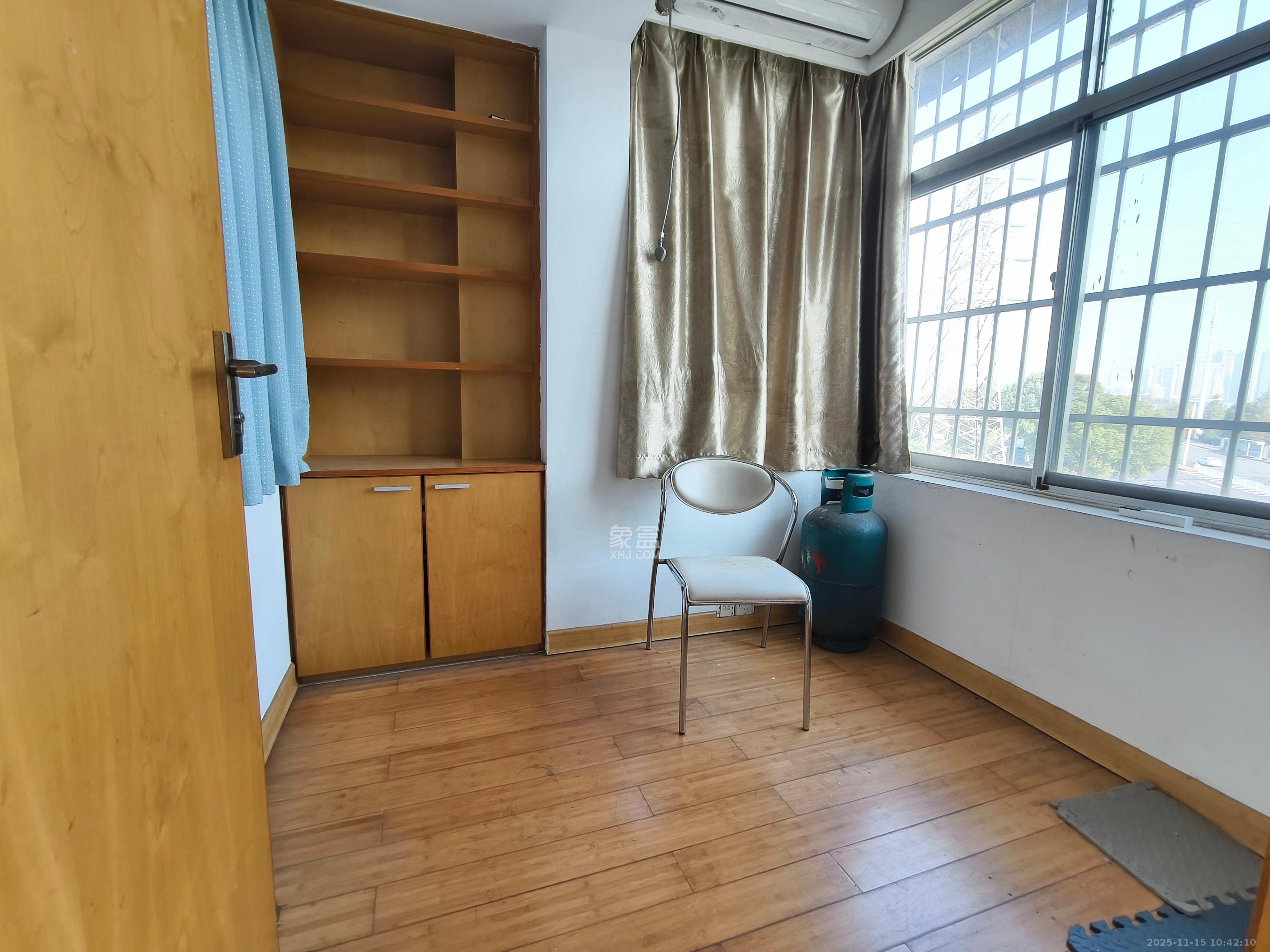 玲珑阁（陈家湖社区）  1室1厅1卫    1280.0元/月室内图