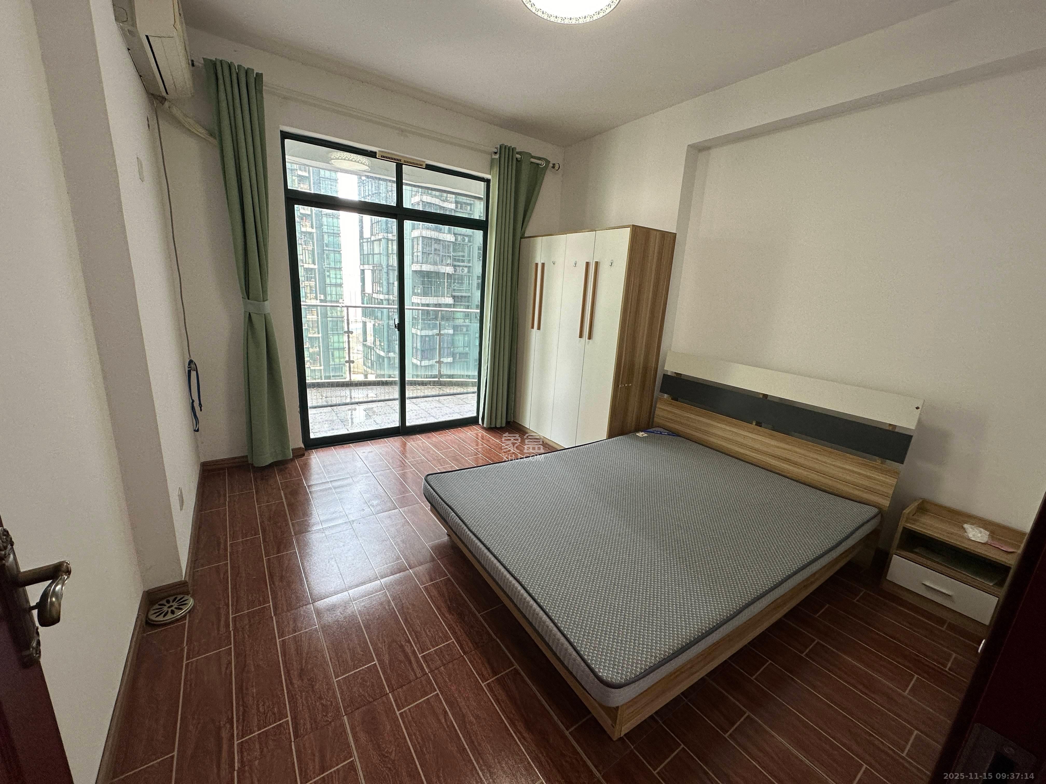 华盛新外滩  3室2厅2卫    3800.0元/月室内图