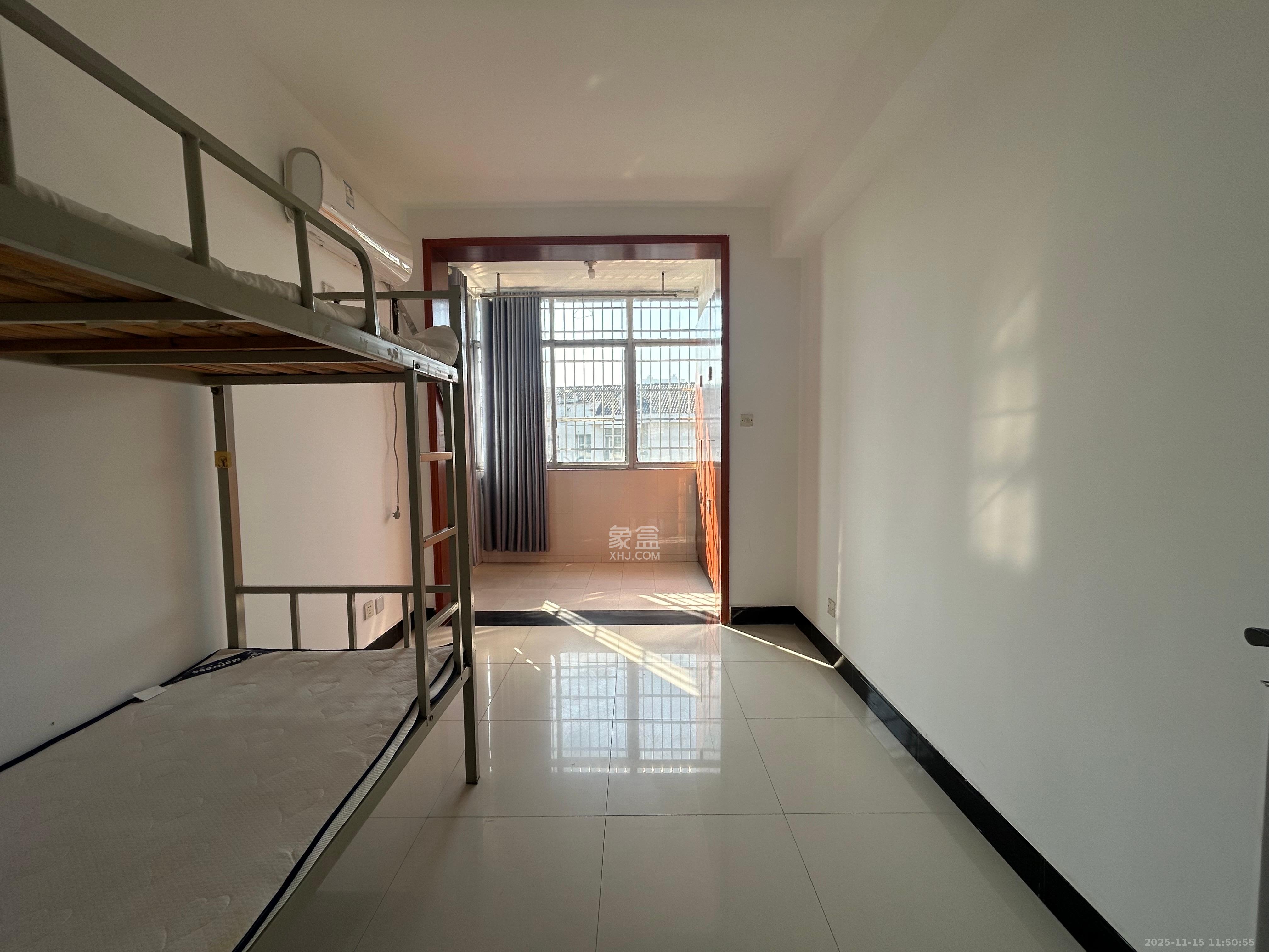 泉水塘小区  3室2厅1卫    1700.0元/月室内图