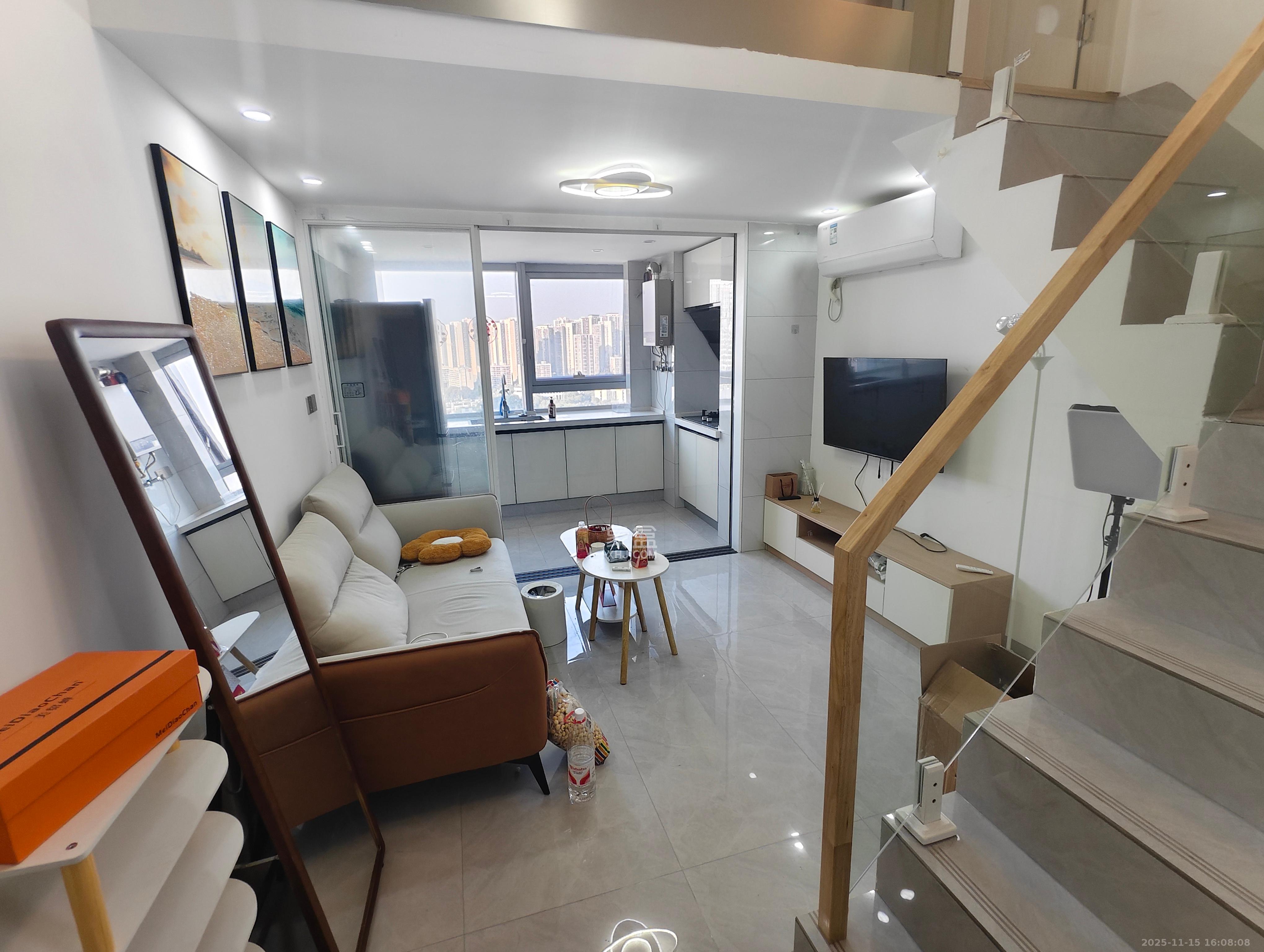 卓越伊景寓  1室0厅0卫    2000.0元/月室内图