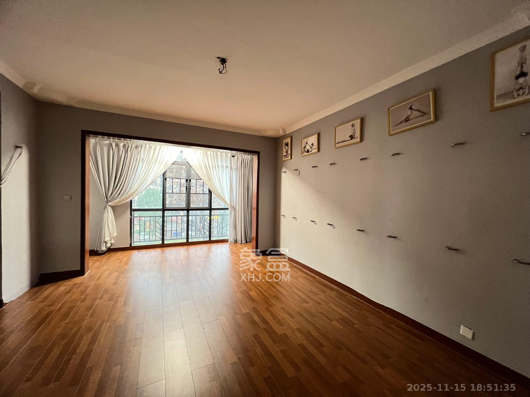 中建芙蓉和苑  3室2厅1卫    3500.0元/月室内图