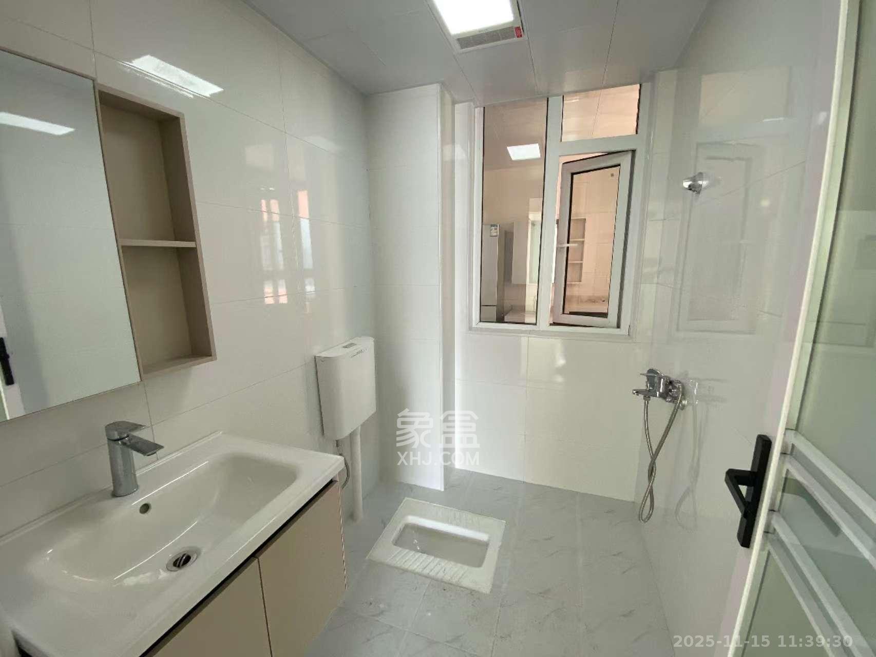 友兴家园  2室1厅1卫    2600.0元/月室内图