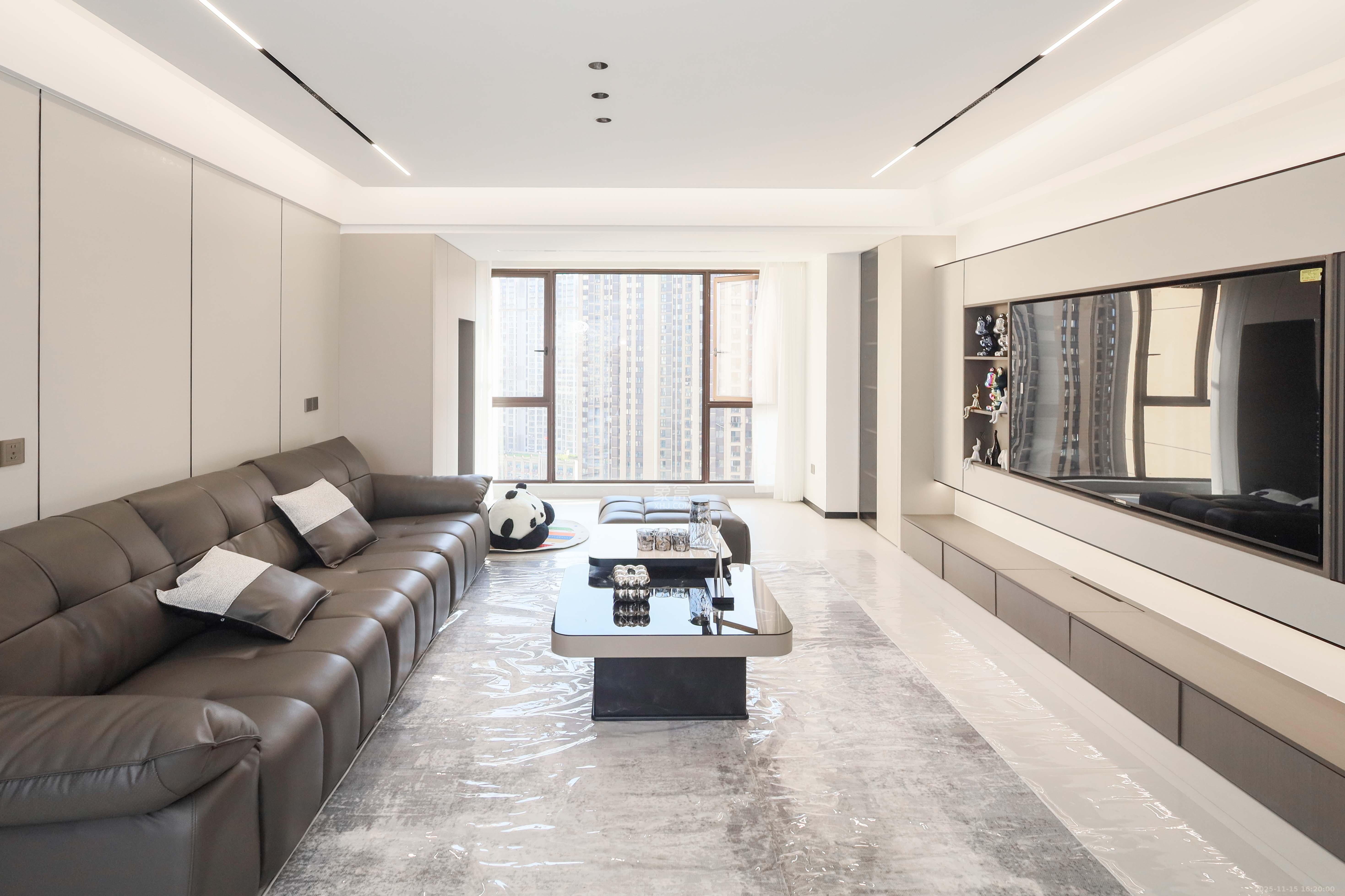 梅溪鑫苑名家  4室2厅2卫    139.0万