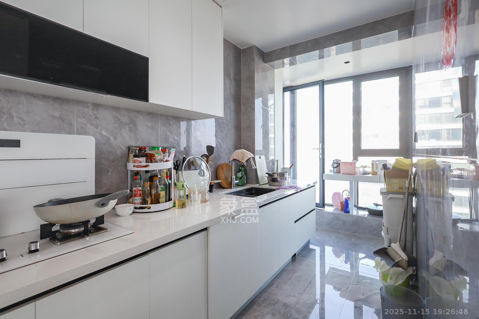 远洋外滩壹号  4室2厅2卫    498.0万其他