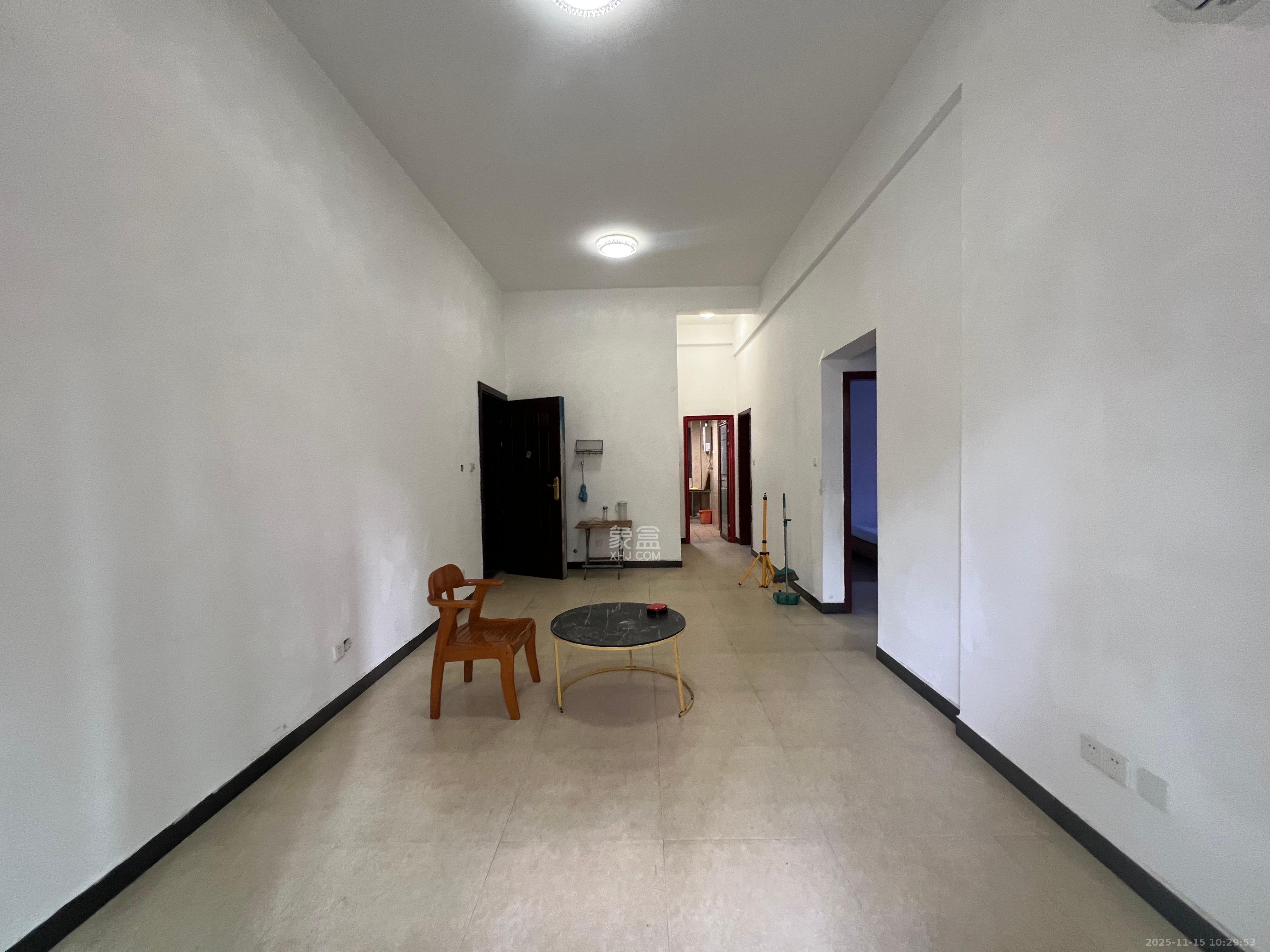 恒大雅苑 3室2厅1卫 2000.0元/月 恒大雅苑 3室2厅1卫 2000.0元/月室内图