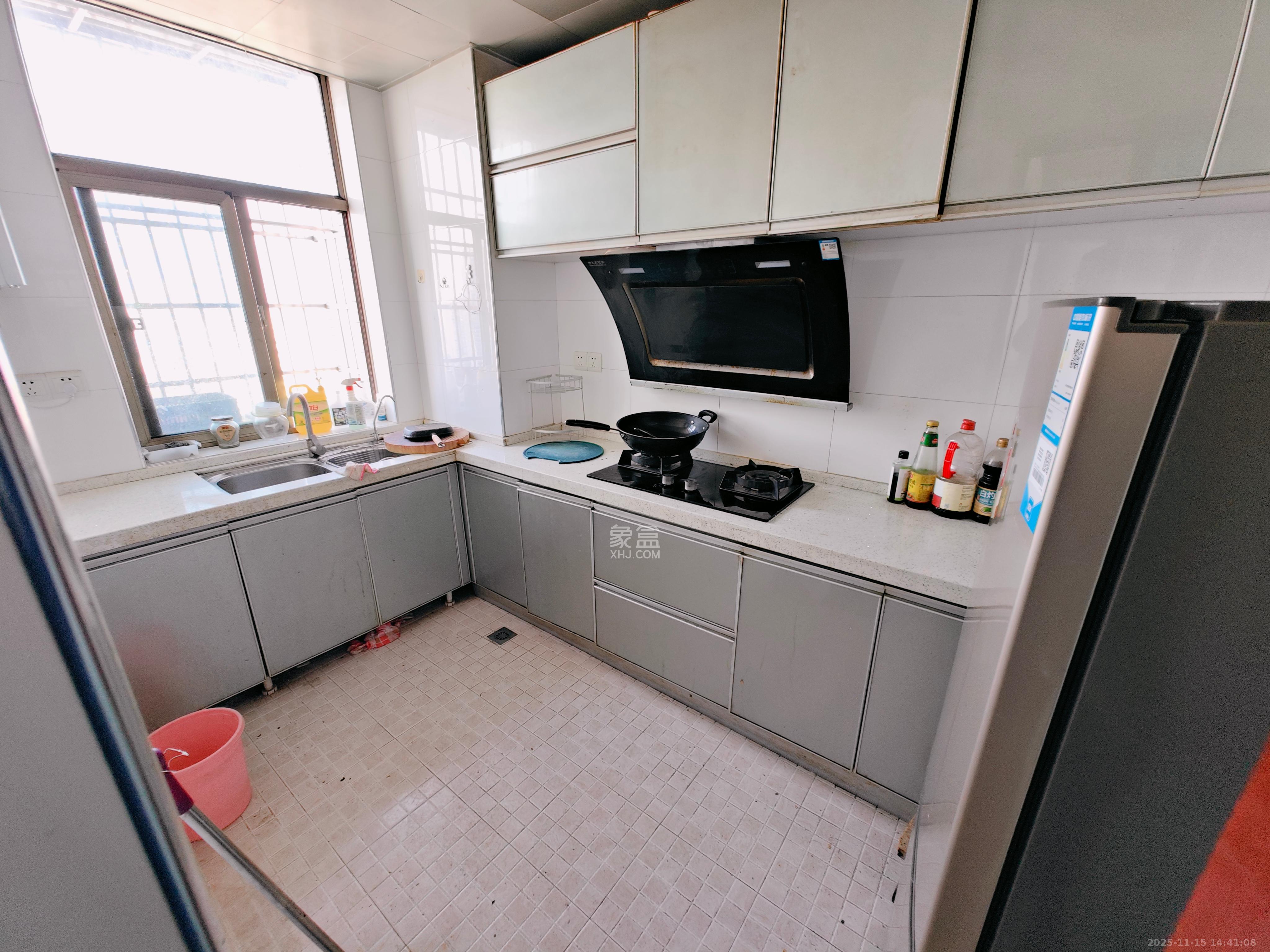 湘翰御舍  3室2厅1卫    2280.0元/月室内图