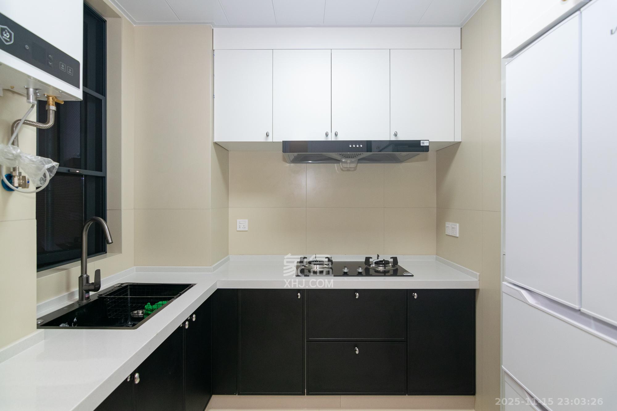 澳海月亮湾  3室2厅1卫    68.8万厨房