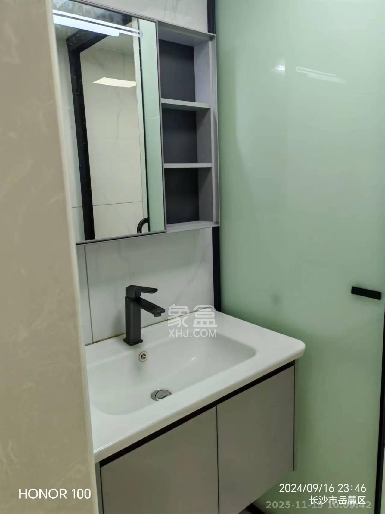 学士翰林苑 3室2厅2卫 2300.0元/月 学士翰林苑 3室2厅2卫 2300.0元/月室内图