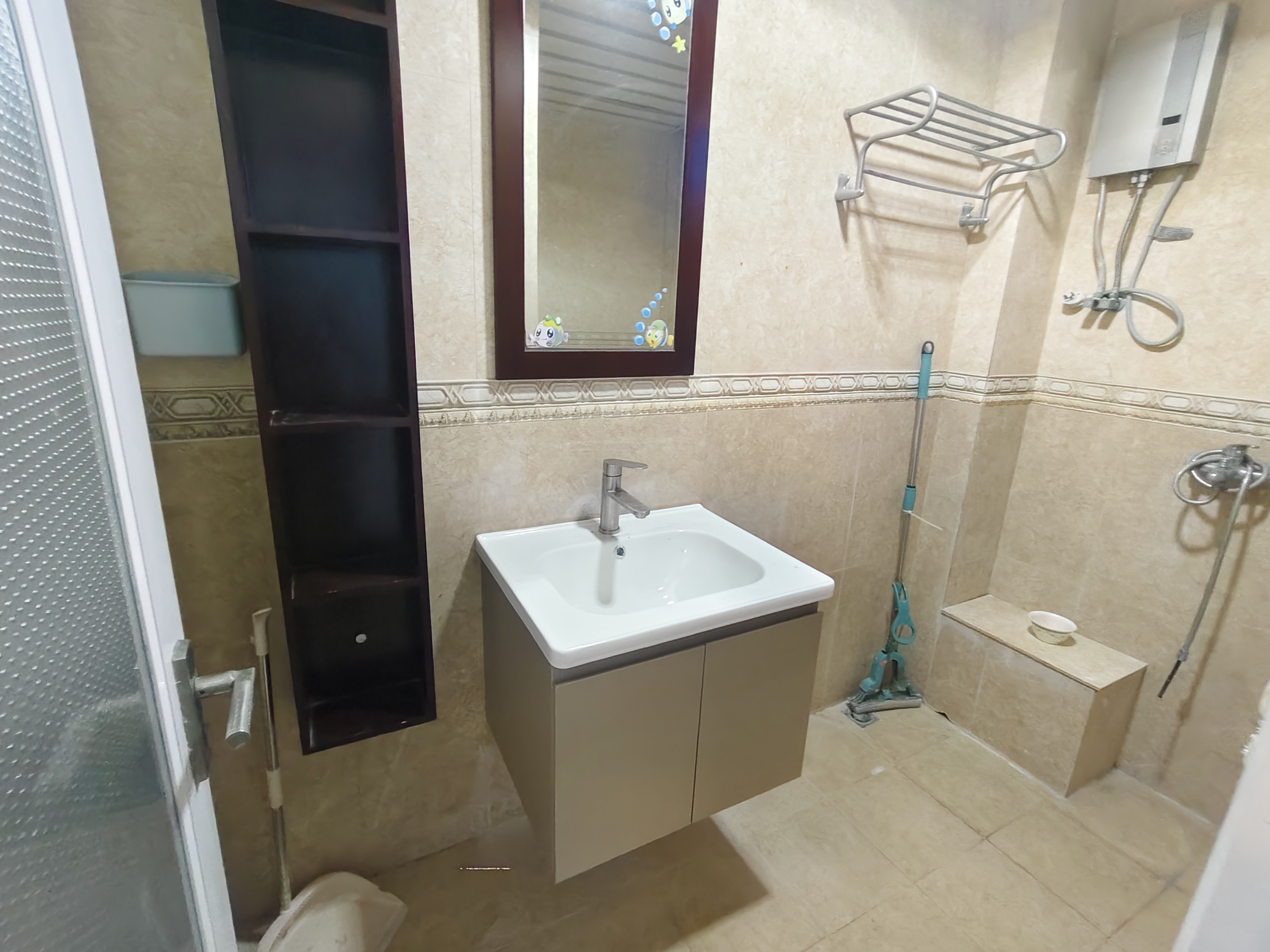 美银大厦  3室2厅2卫    2800.0元/月室内图